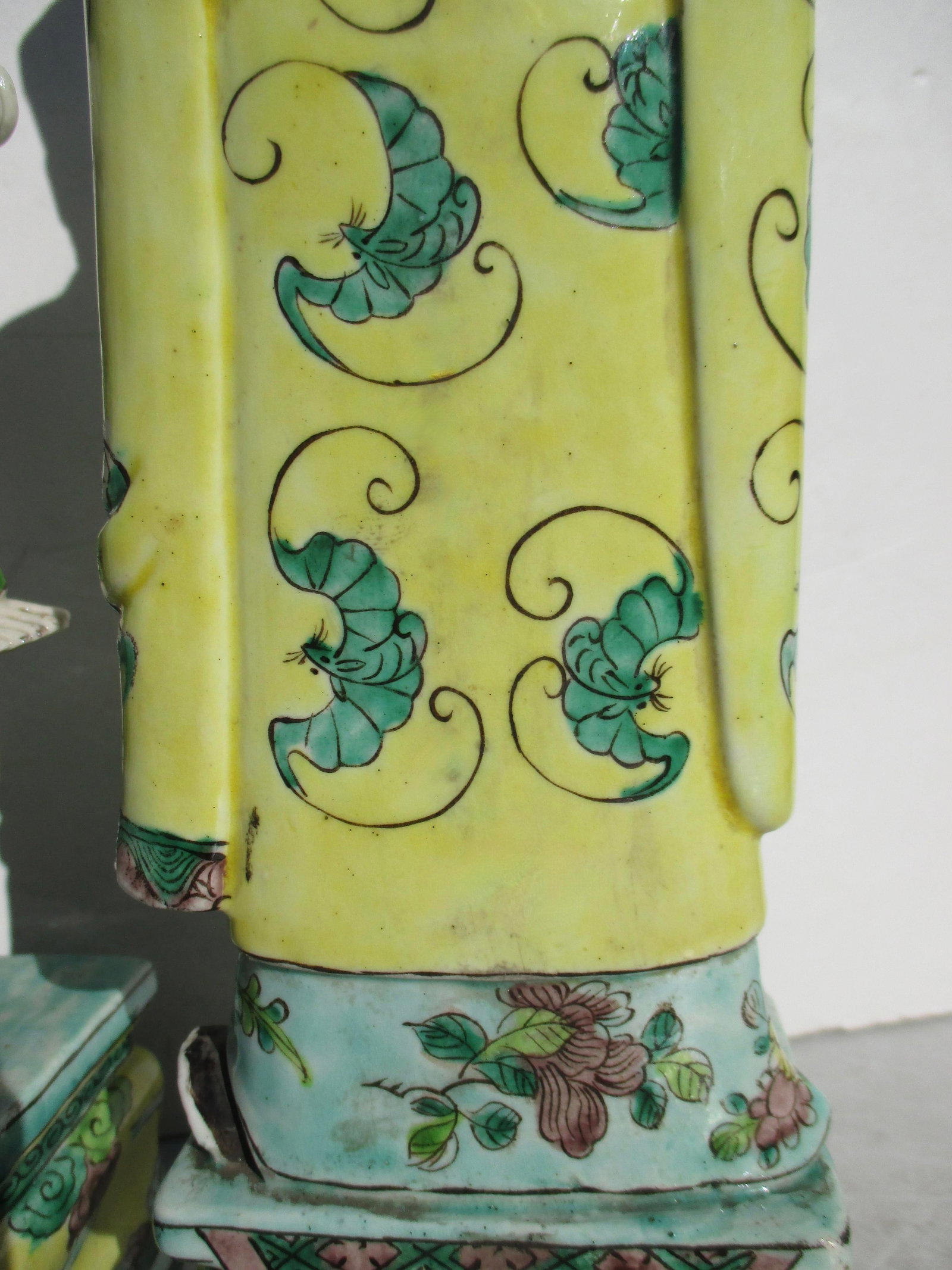 Kang Xi Sancai Porcelain Figures -a Pair of 2 - 14