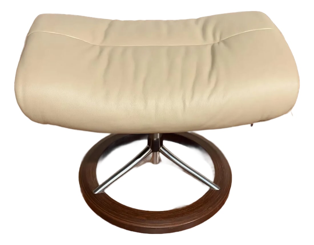Ekornes Stressless Leather Ottoman With Signature Base (1 of 9)