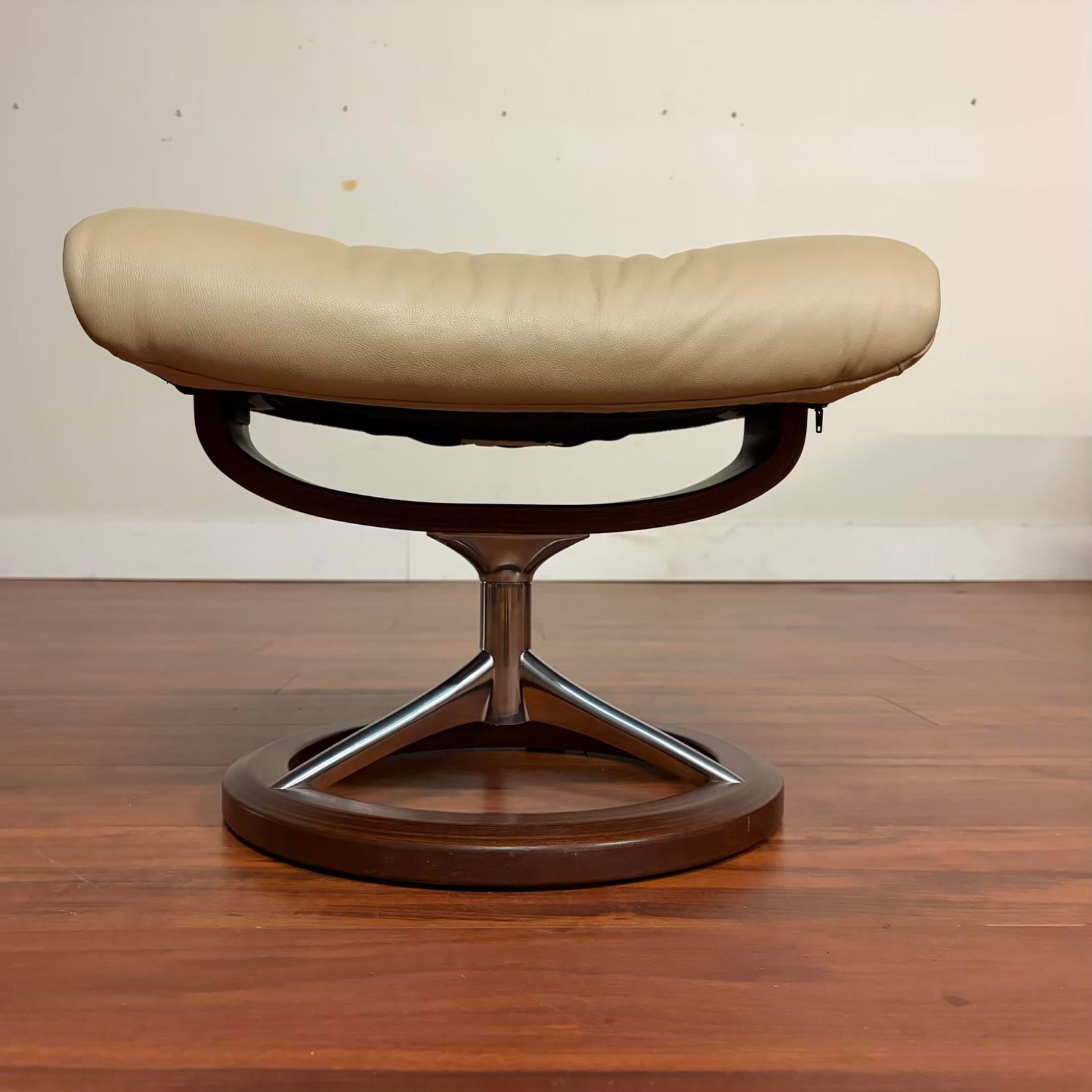 Ekornes Stressless Leather Ottoman With Signature Base - 2