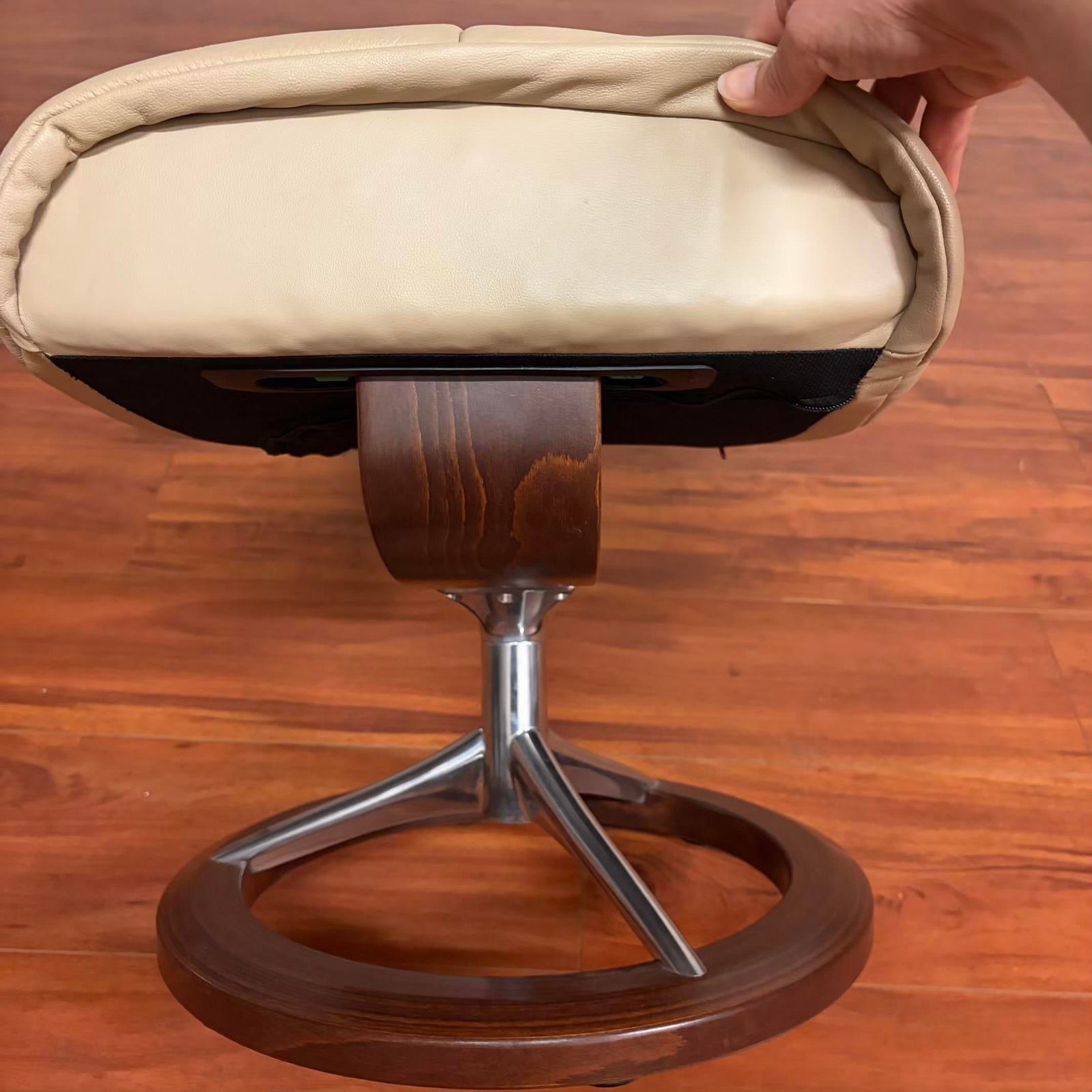 Ekornes Stressless Leather Ottoman With Signature Base - 5