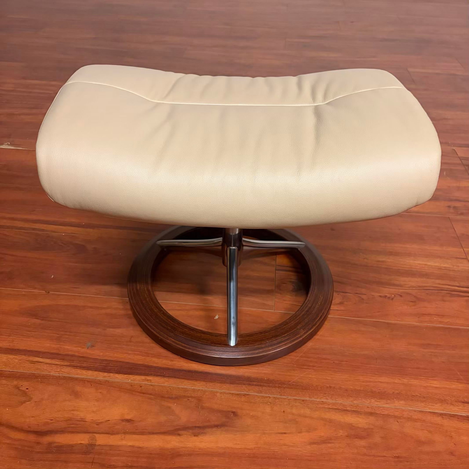Ekornes Stressless Leather Ottoman With Signature Base - 6