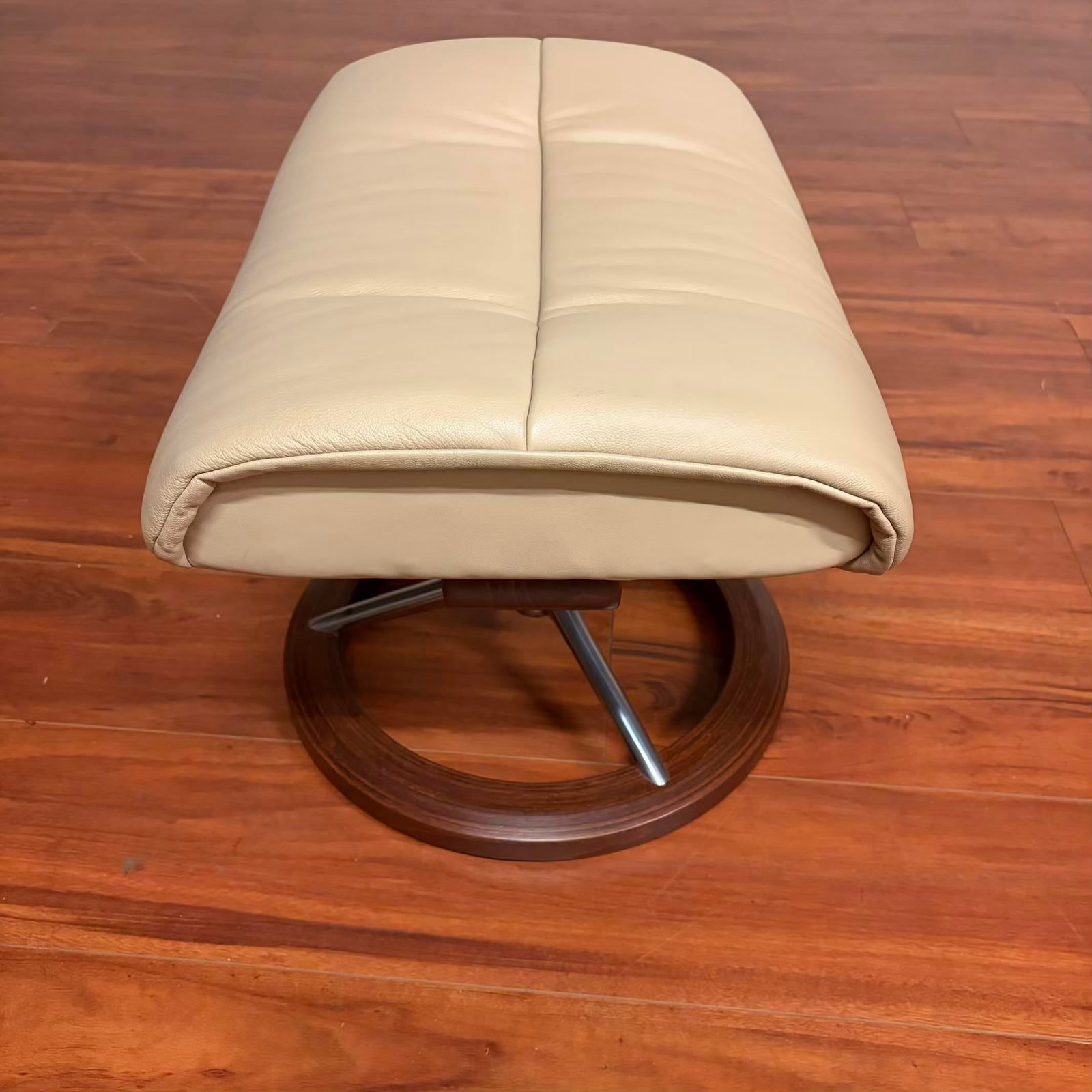 Ekornes Stressless Leather Ottoman With Signature Base - 8