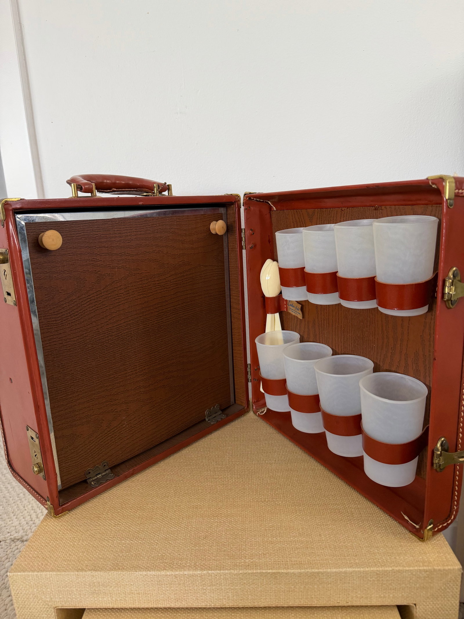 Rare Vintage 1940's Mad-Men Style Maximillian Leather Portable Bar Suitcase Complete With Original G - 4