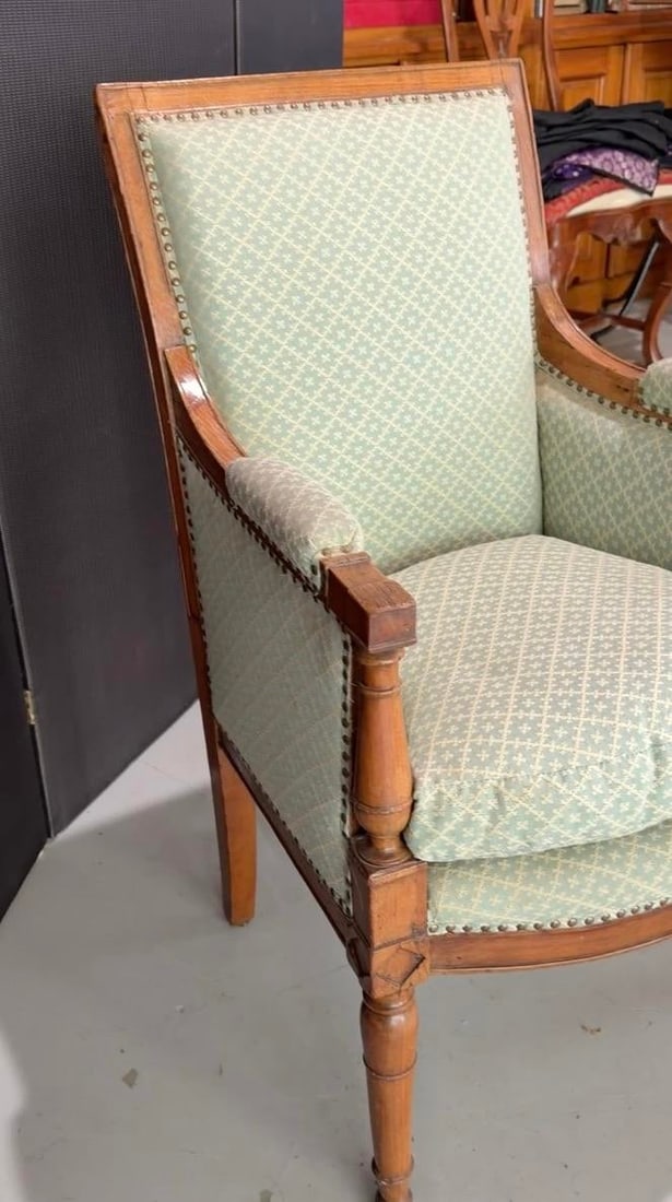 Late 18th Century Petit Bergere, Handcarved Beechwood, New Upholstery - 10