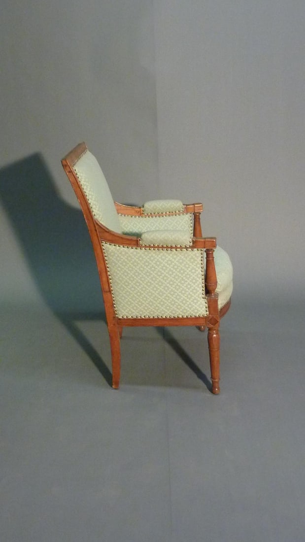 Late 18th Century Petit Bergere, Handcarved Beechwood, New Upholstery - 2