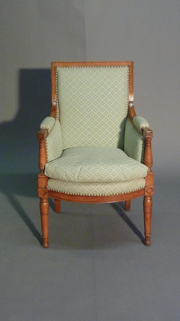 Late 18th Century Petit Bergere, Handcarved Beechwood, New Upholstery - 3