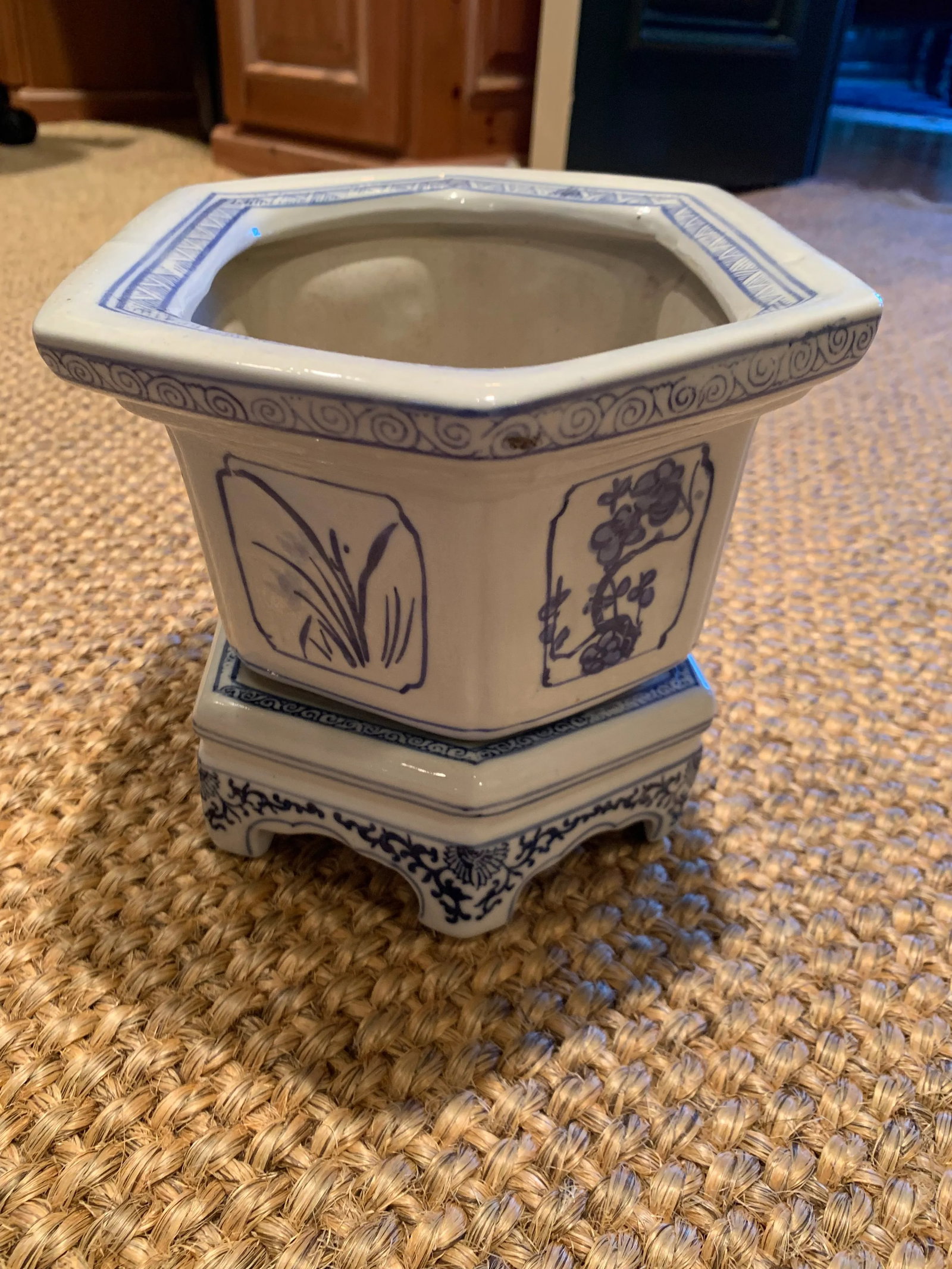 Vintage Japanese Pot - 8