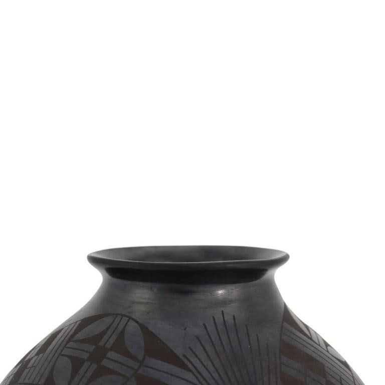 Large Mexican Black on Black Pottery Olla Signed by Jesus Pina 20thC - 6