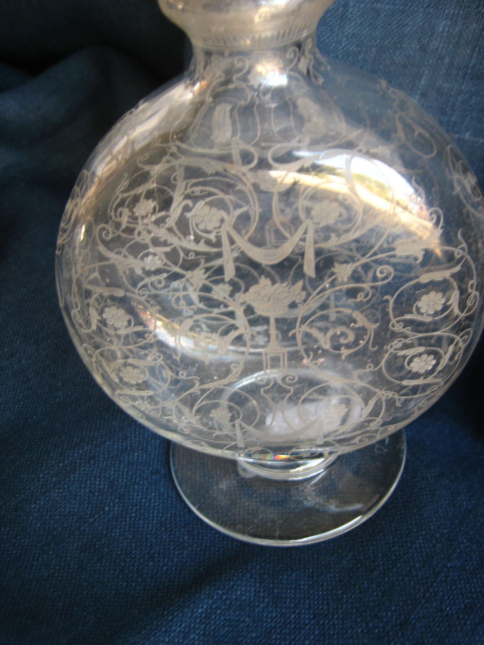 1920s French Baccarat Style Michelangelo Design Perfume Bottle - 3
