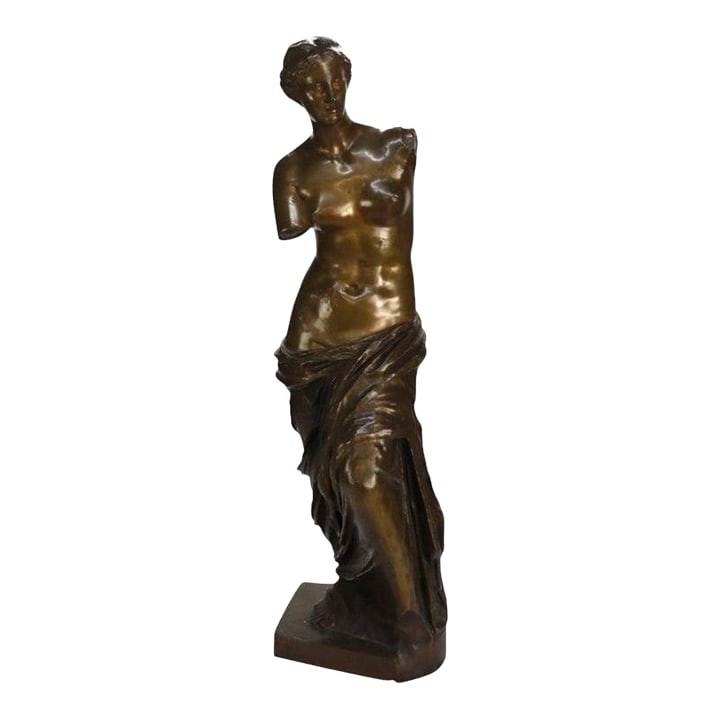 Large 39" Reduction Pierre-Louis Frédéric Sauvage Bronze "Venus De Milo" C1900: This monumental antique bronze sculpture depicts the iconic 'Venus De Milo' , a classical figure celebrated for its timeless beauty. Crafted around 1900, this piece was likely produced using the