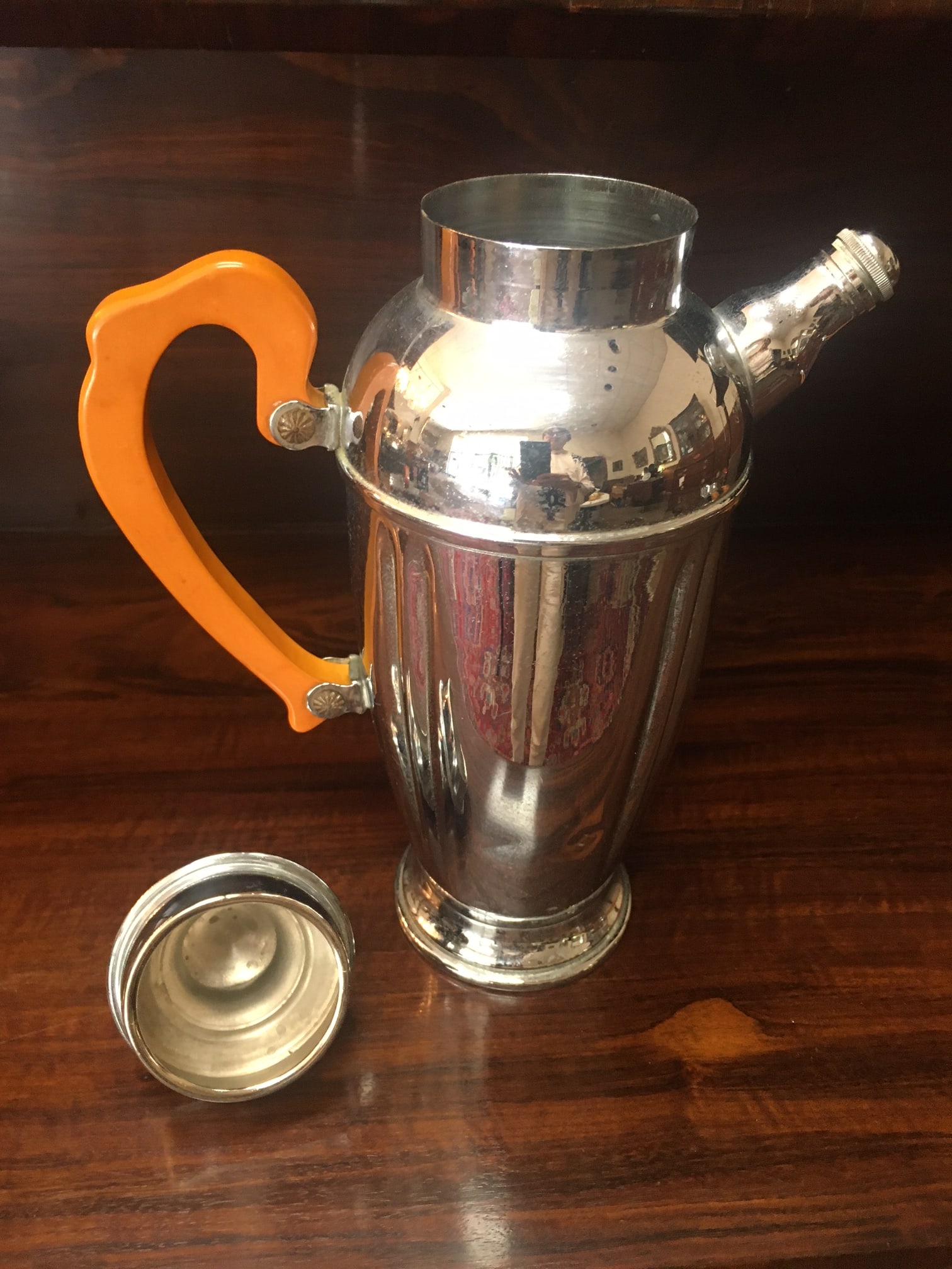 1930s Art Deco Chromium Cocktail Shaker Serving Set W/Butterscotch Bakelite Handles - 4