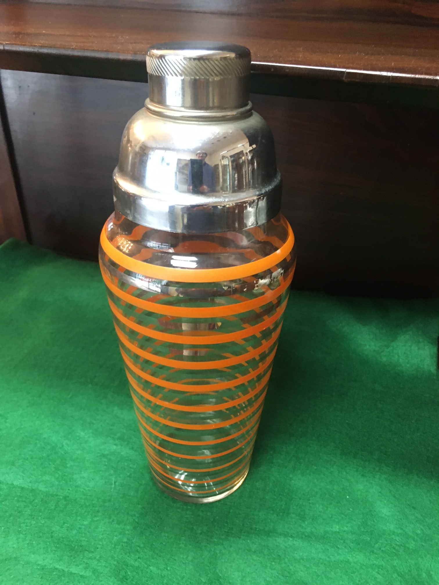 1930s Art Deco Cobbler Type Cocktail Shaker by Anchor-Hocking in the "Rings" Pattern - 3