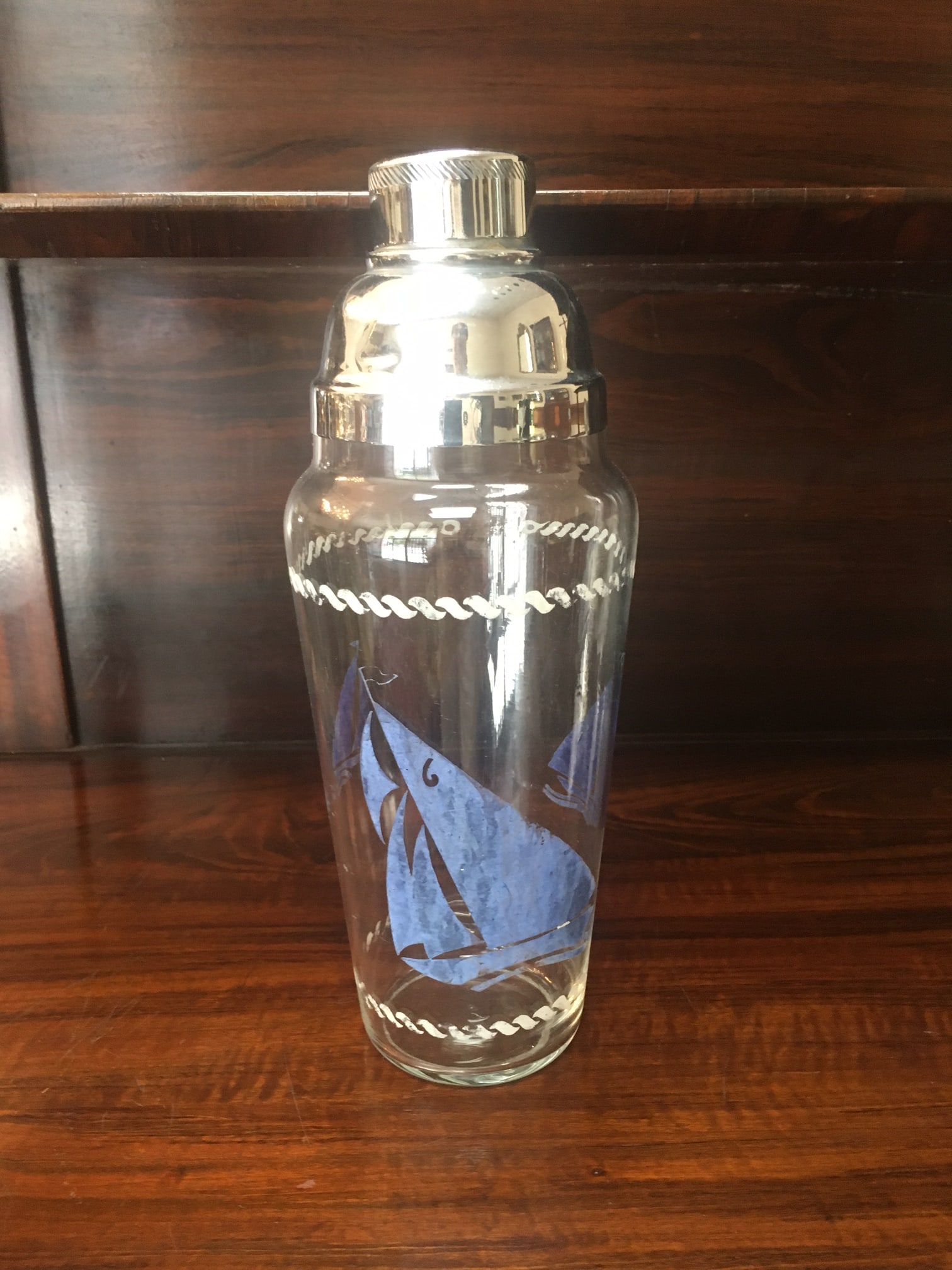 1930s Art Deco Clear Glass Cocktail Shaker With Blue Transferware Sailboat Design - 2