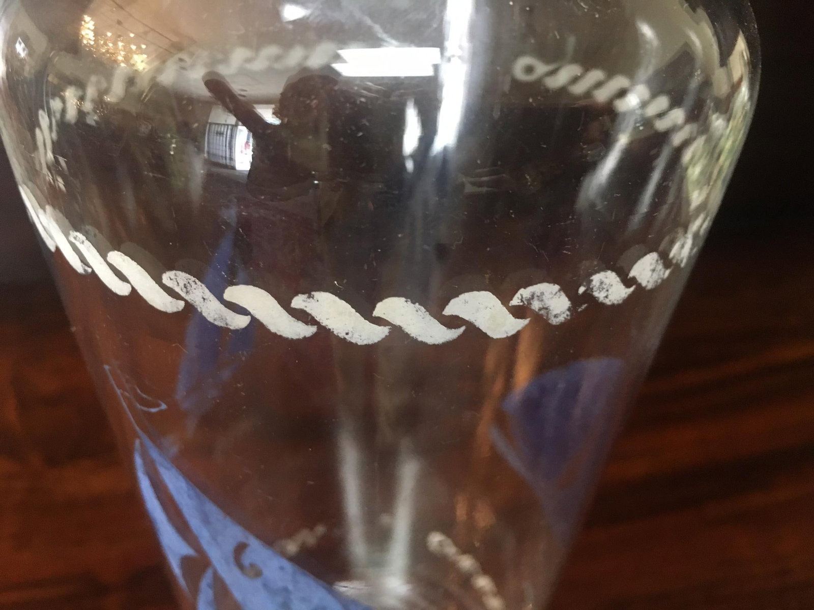 1930s Art Deco Clear Glass Cocktail Shaker With Blue Transferware Sailboat Design - 4