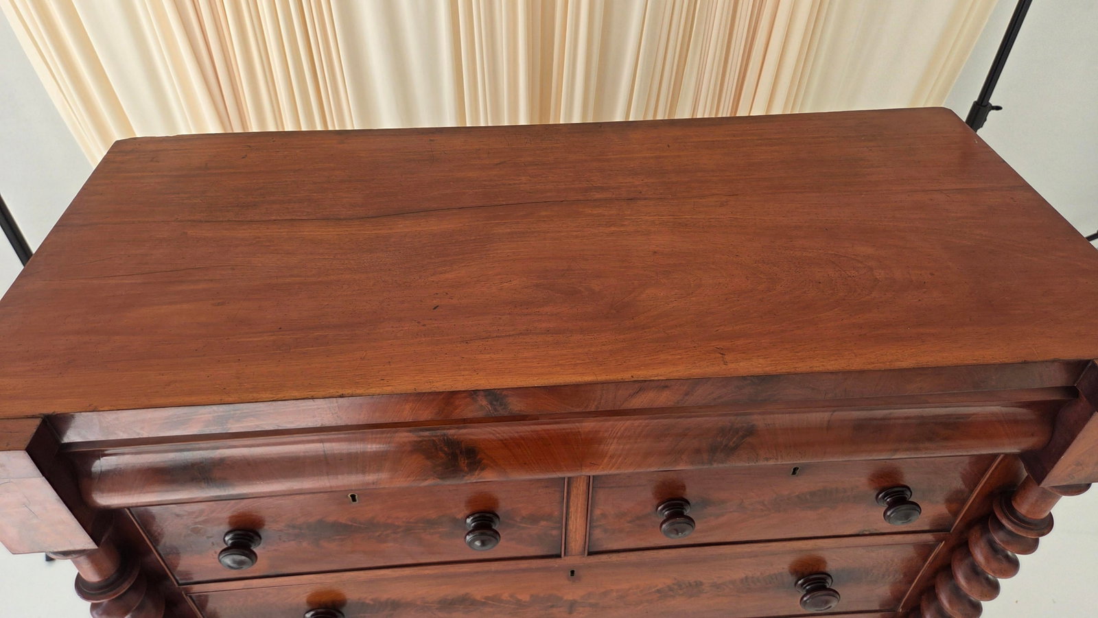 Antique Victorian Mahogany Chest of Drawers (Scotch Chest) Likely From 1850-1870s With Barley Twist - 3