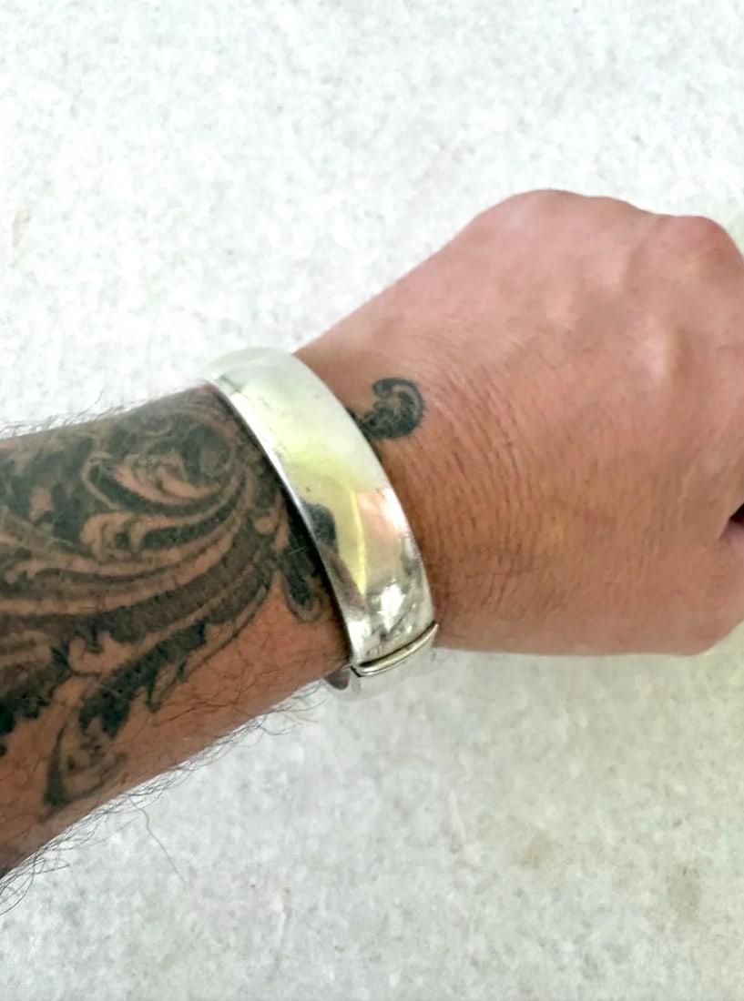 Vintage Sterling Silver Hinge Bangle Bracelet - 2