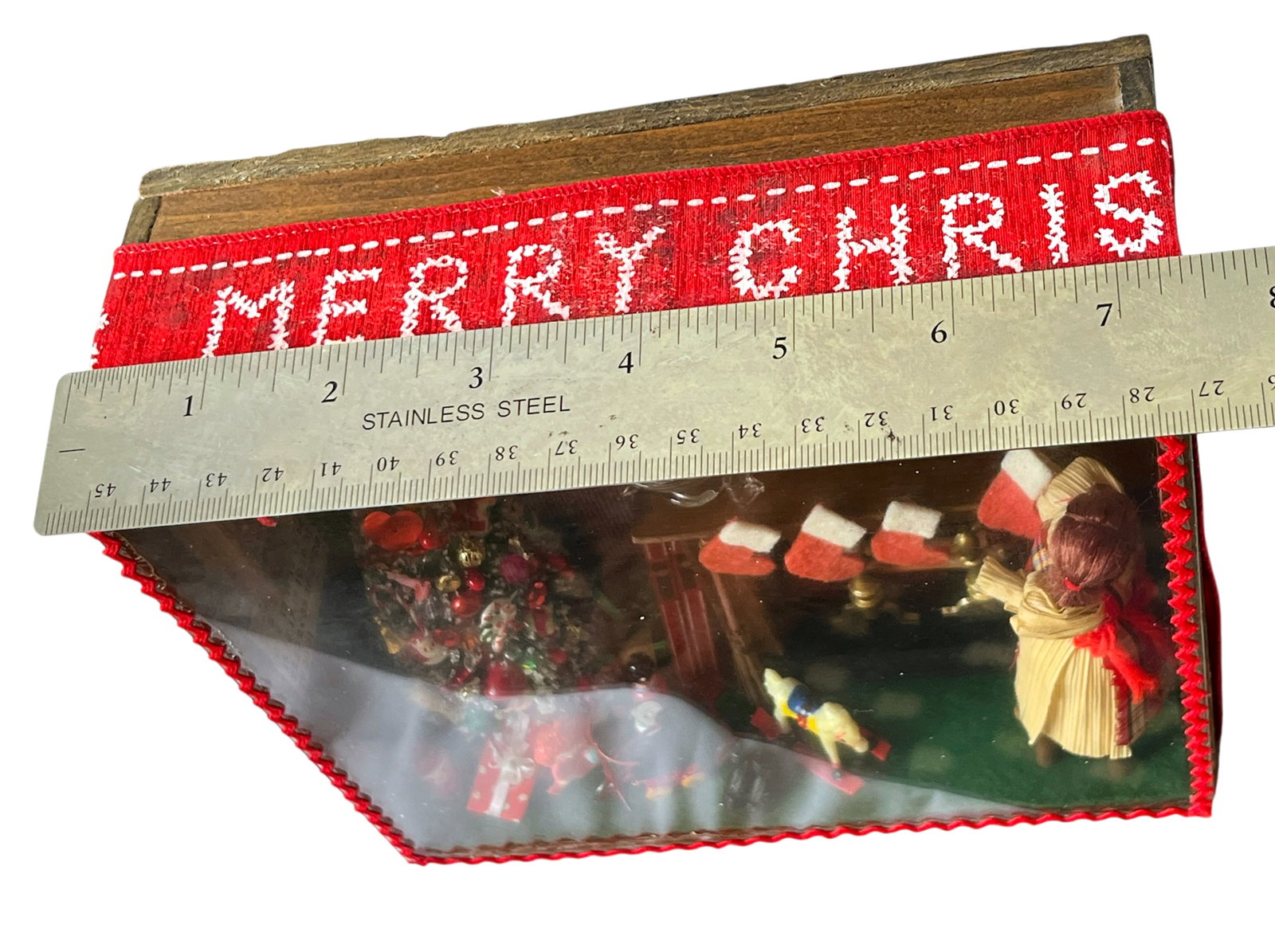 Vintage Handmade Christmas Diorama Shadow Box With Miniature Holiday Stocking by the Fire Scene. - 11