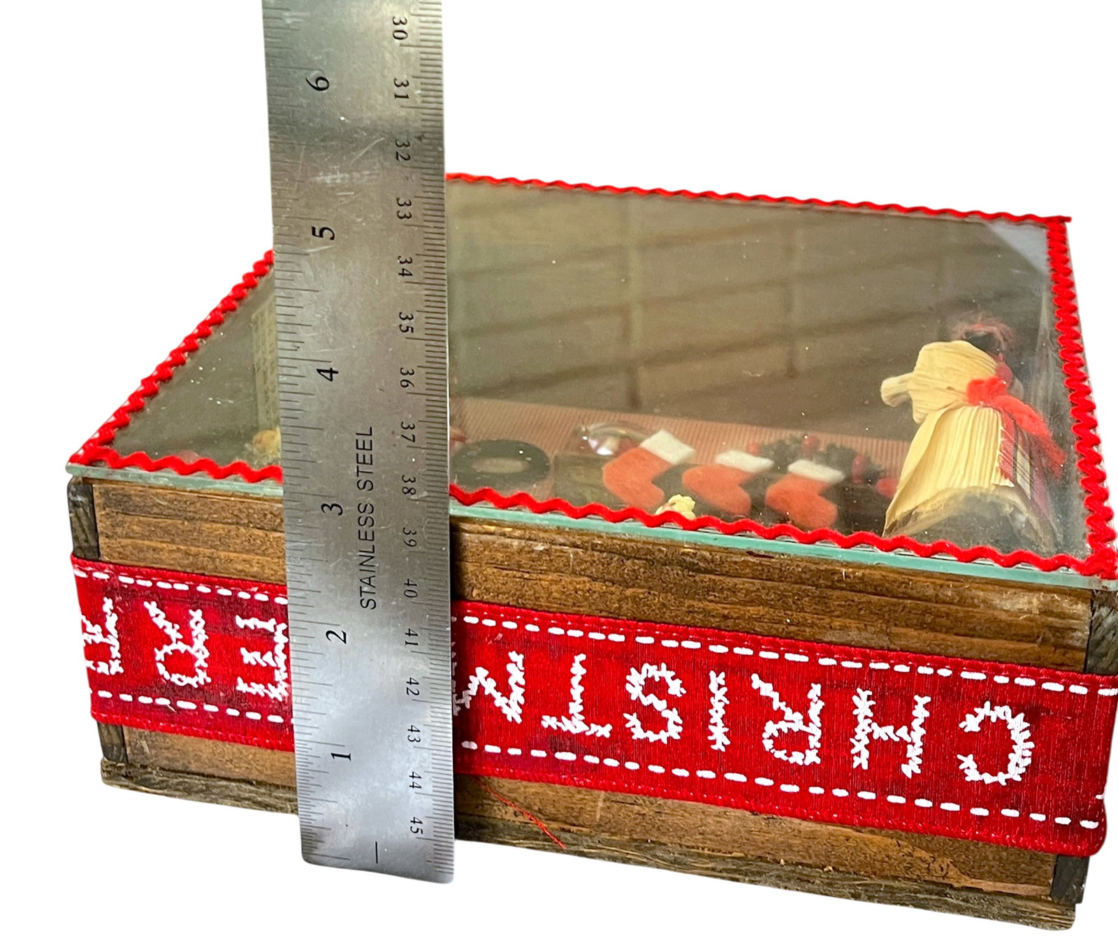 Vintage Handmade Christmas Diorama Shadow Box With Miniature Holiday Stocking by the Fire Scene. - 12
