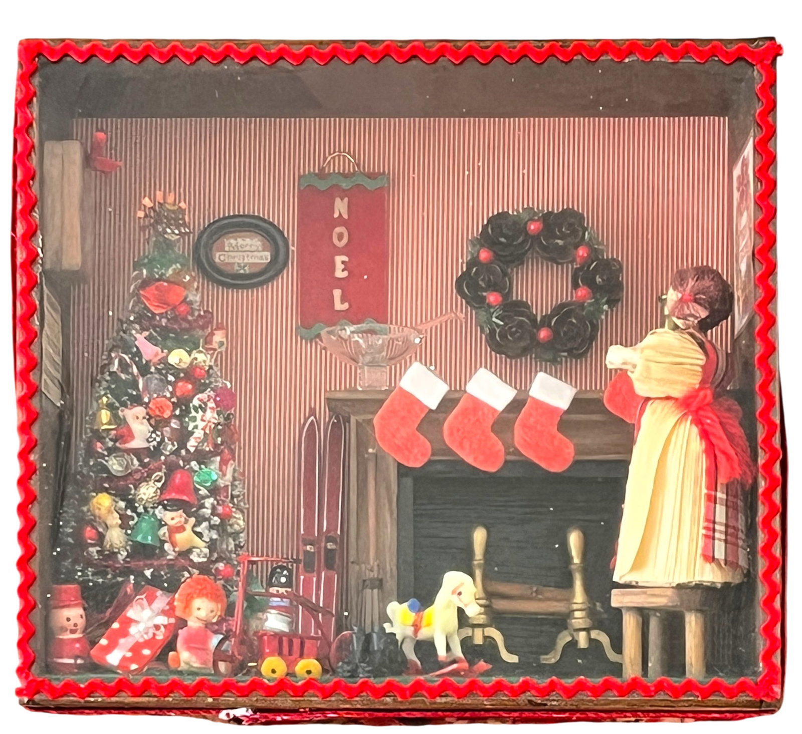 Vintage Handmade Christmas Diorama Shadow Box With Miniature Holiday Stocking by the Fire Scene. - 3