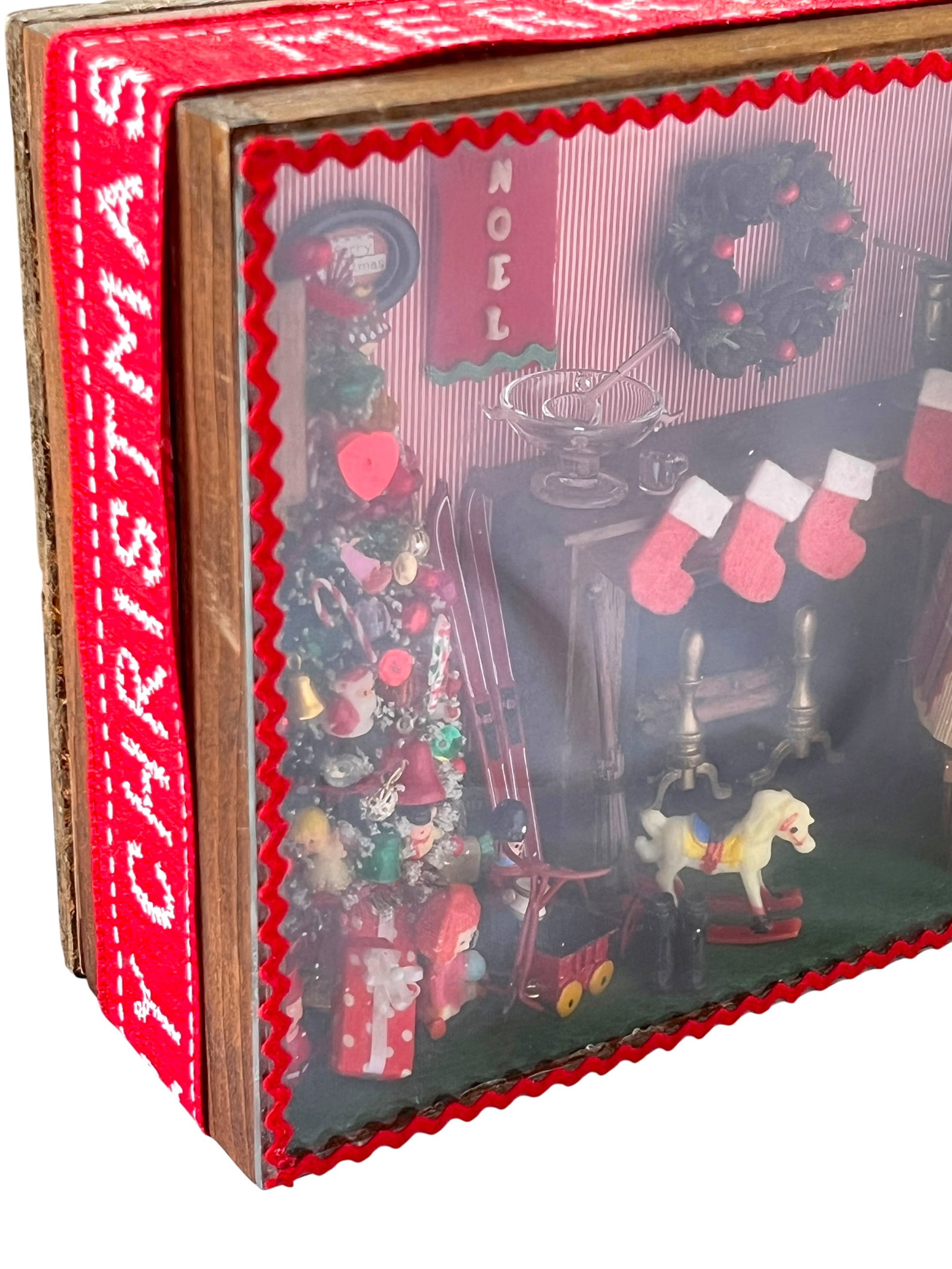Vintage Handmade Christmas Diorama Shadow Box With Miniature Holiday Stocking by the Fire Scene. - 9