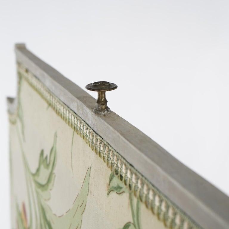 French Louis XVI Style White & Gilt Fire Screen With Floral Fabric, 20th C - 10