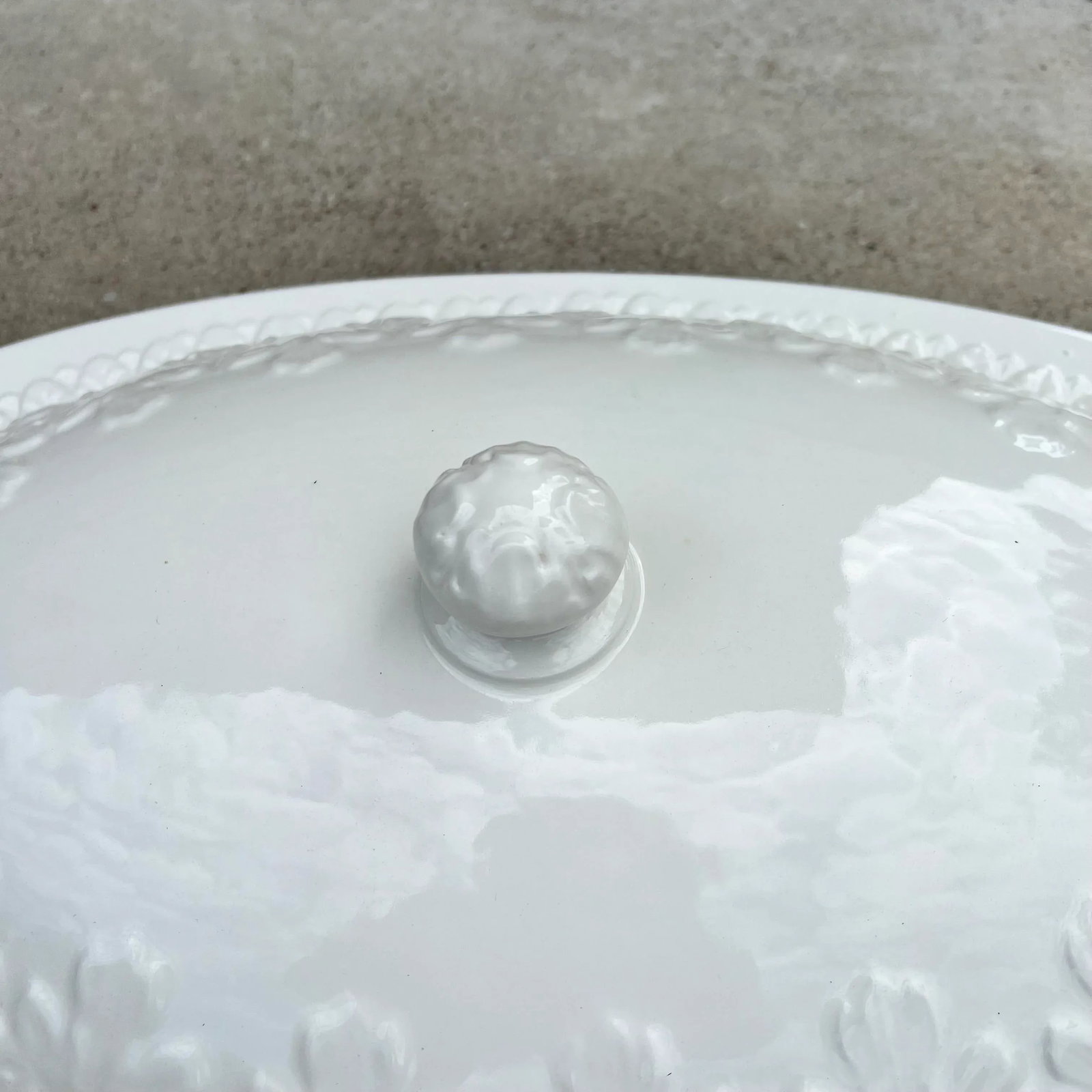 1990s Italian Large White Ironstone Covered Oval Serving Dish With Acanthus Design - 10