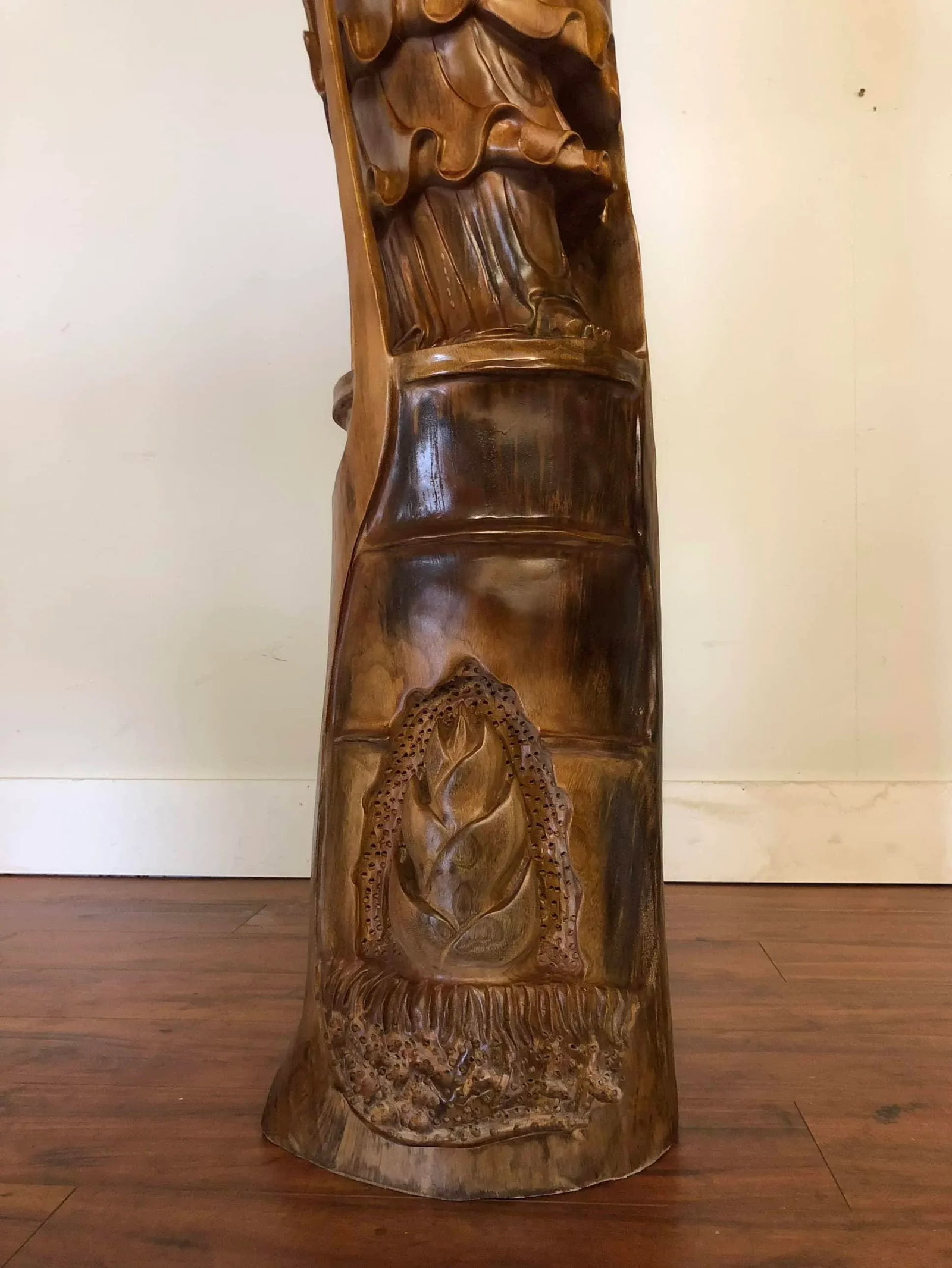 Large Guanlin Carved Wood Statue - 5