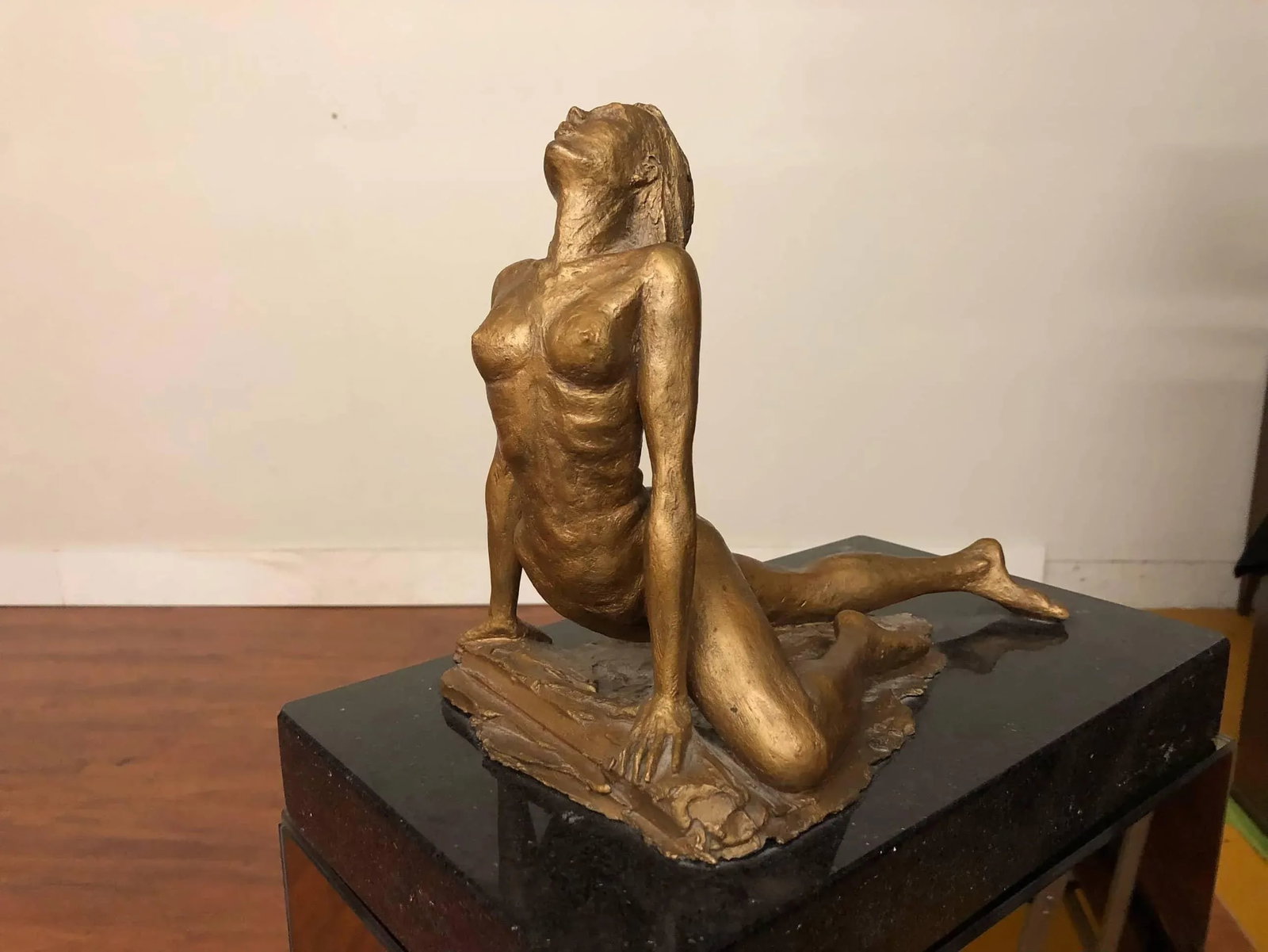 Female Nude Sculpture on a Mirrored Pedestal - 2