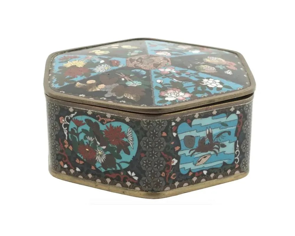 Large Meiji Japanese Cloisonne Enamel Box With Fruits, Sea Life, Birds and Insects - 2