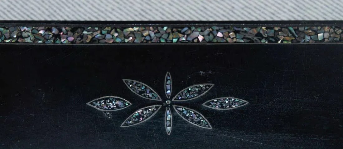 Louis Philippe Papier Mache Mother of Pearl Decoration Lacquer Pen Box - 5