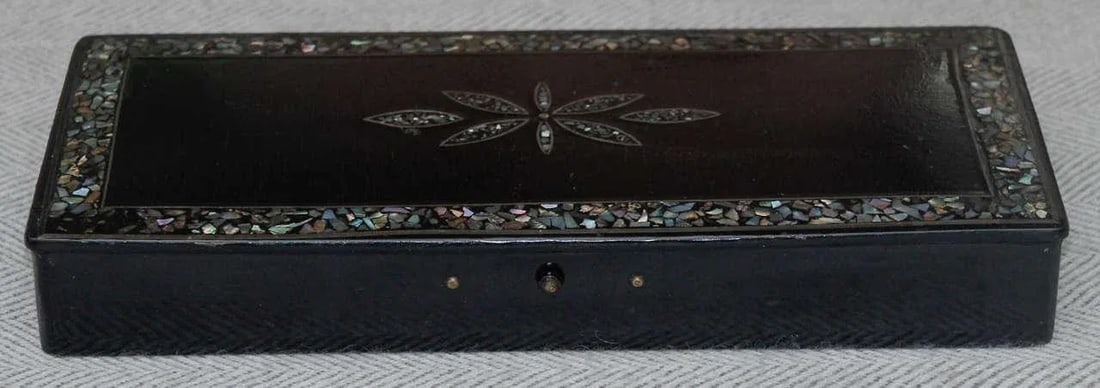 Louis Philippe Papier Mache Mother of Pearl Decoration Lacquer Pen Box - 7