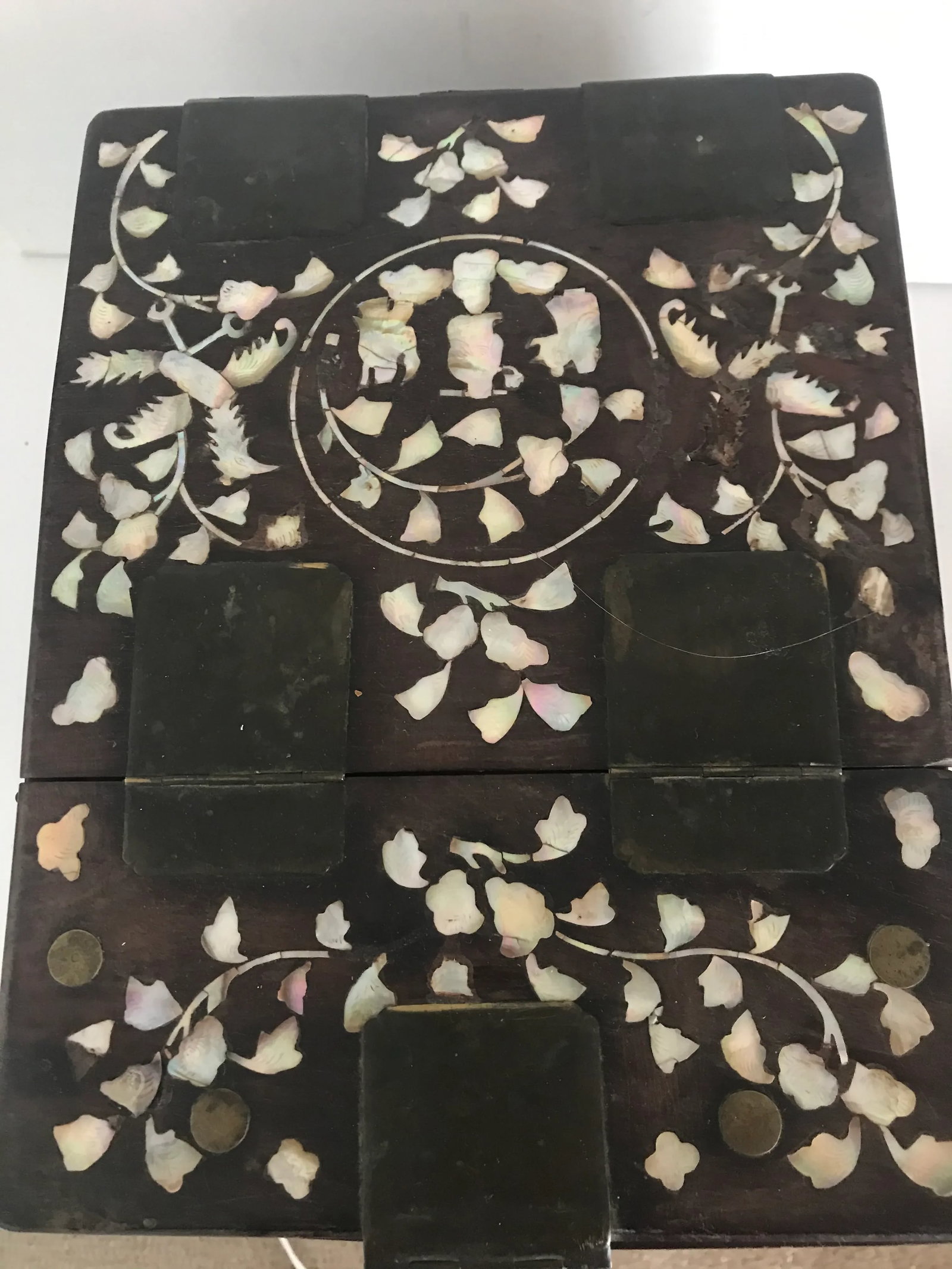 Chinese Qing Dynasty Mother of Pearl Shell Inlay Hardwood Jewelry Box With Shell - 10