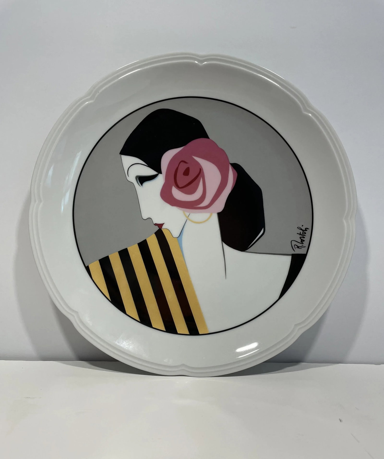 Late 20th Century White Porcelain Art Deco Dinner or Dessert Plates - Set of 4 - 5