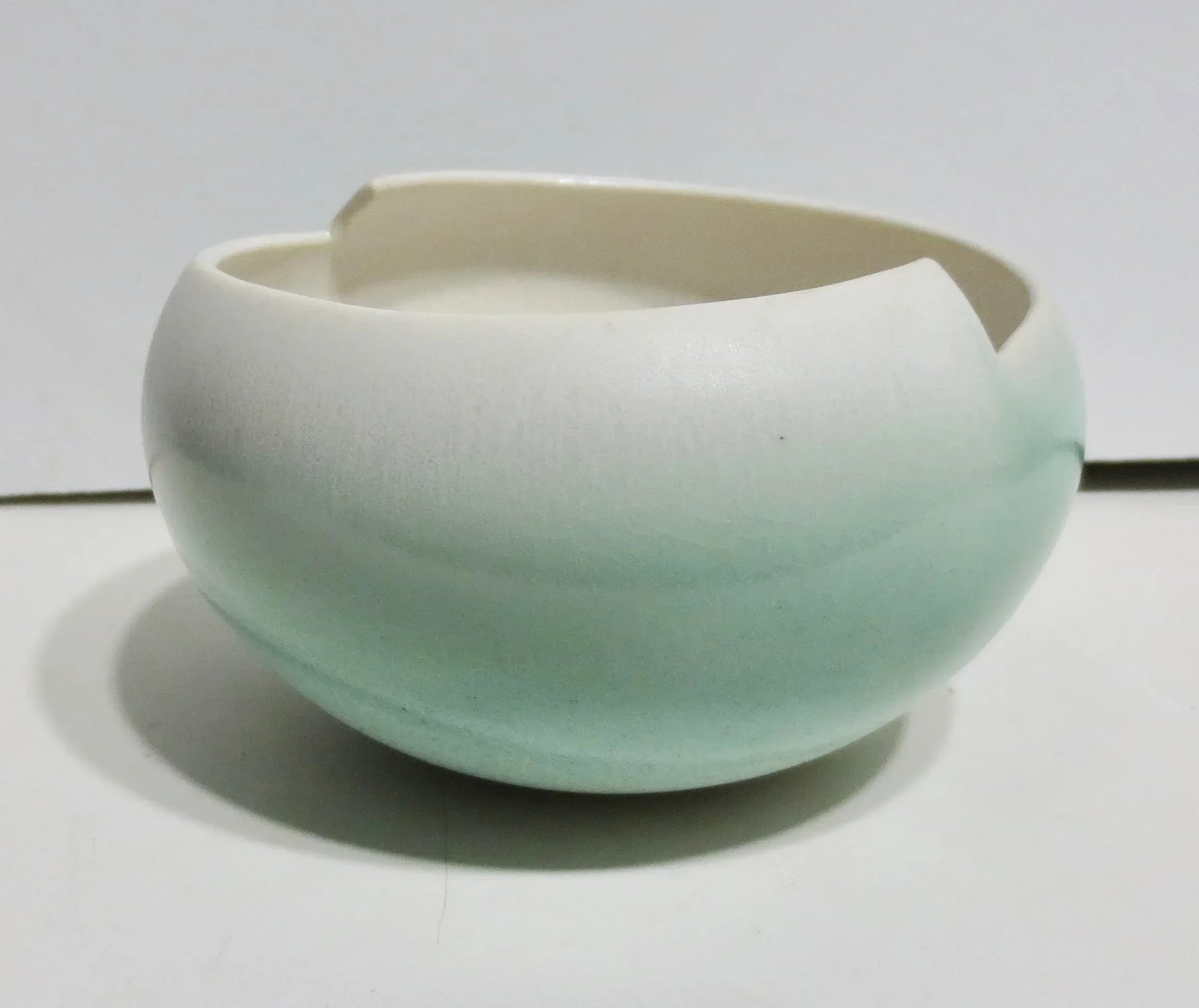 Salt-Glazed Porcelain Bowl Circa 80s - 2