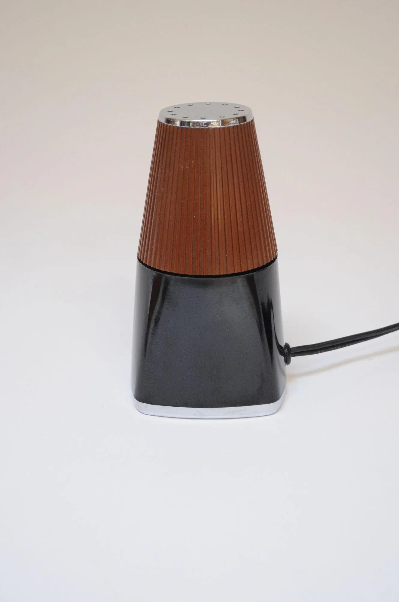 Petite Mid-Century American Modern Telescoping Collapsible Task Lamp - 2
