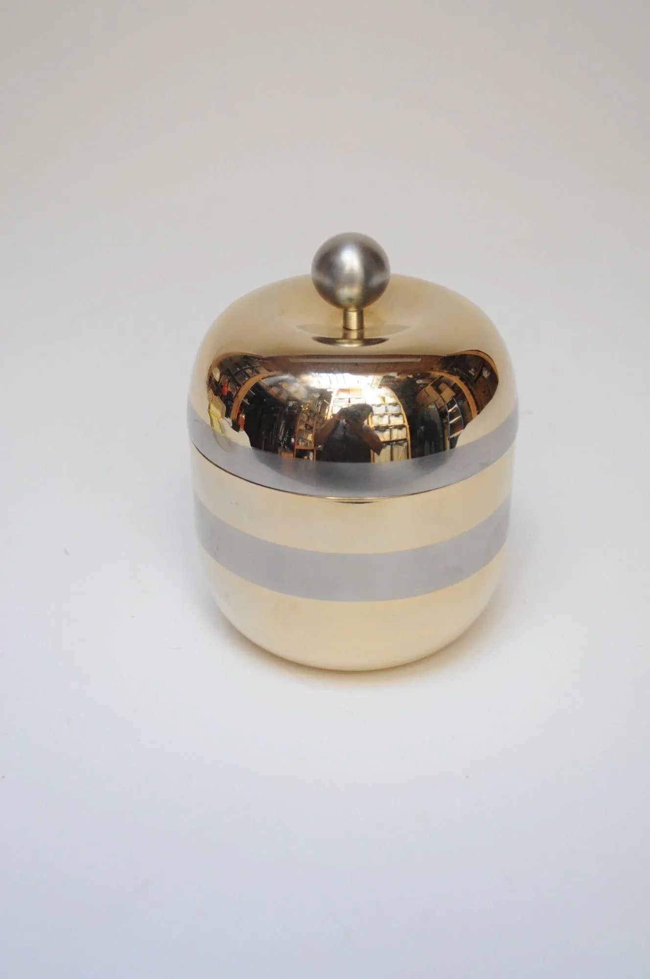Italian Modernist "Apple" Lidded Trinket Box in Gold and Silver Aluminum - 2