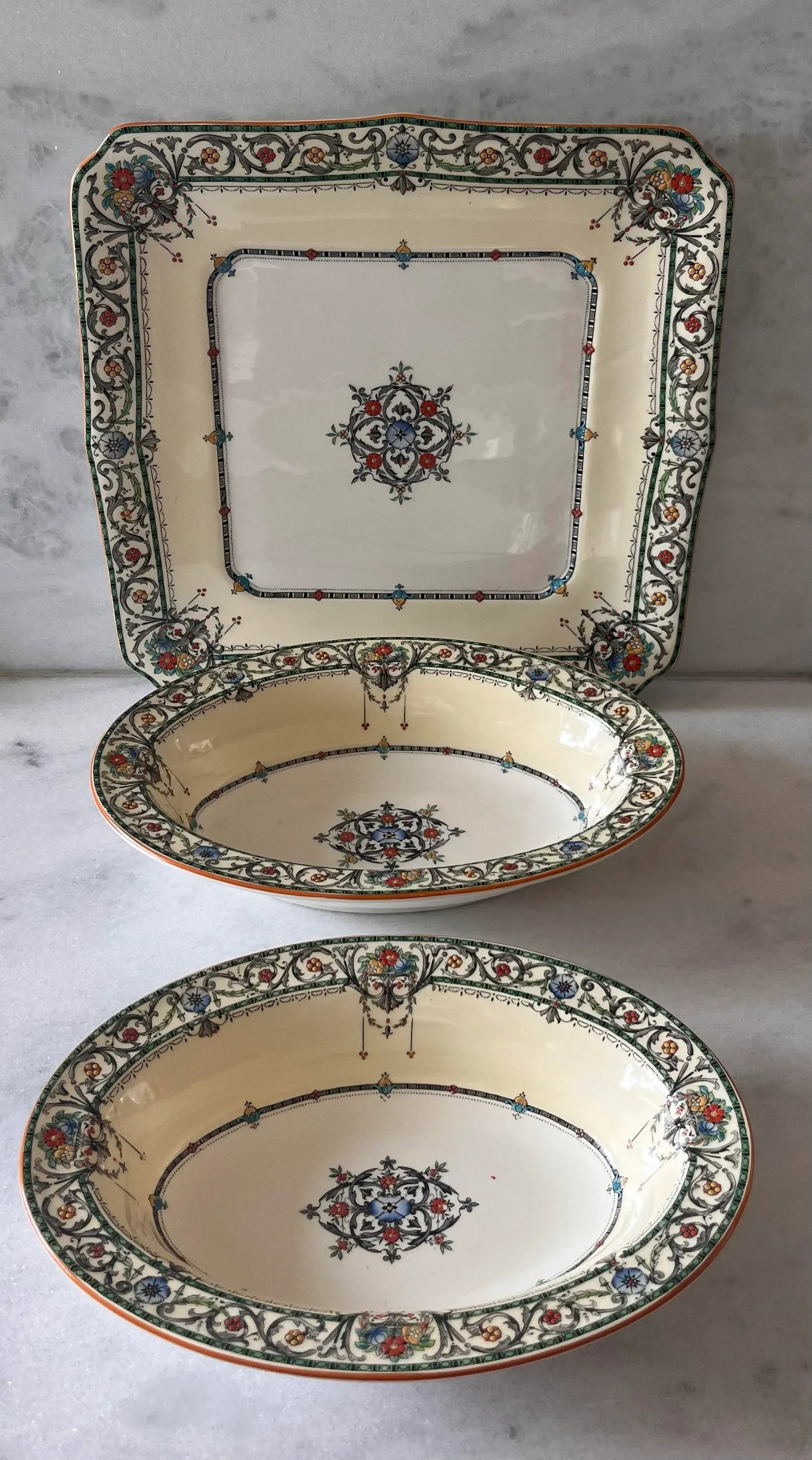 Royal Worcester 'Chantilly' Pattern Serving Platter - 10