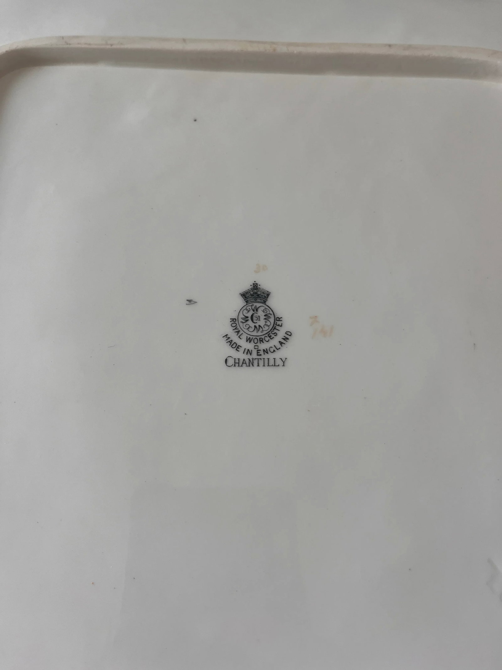 Royal Worcester 'Chantilly' Pattern Serving Platter - 8