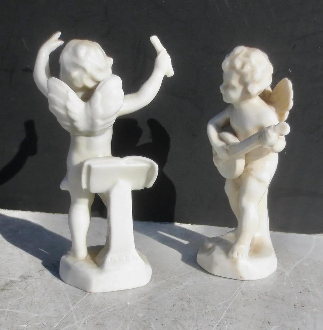 Pair of German Porcelain Putti Musicians - a Pair of 2 - 6