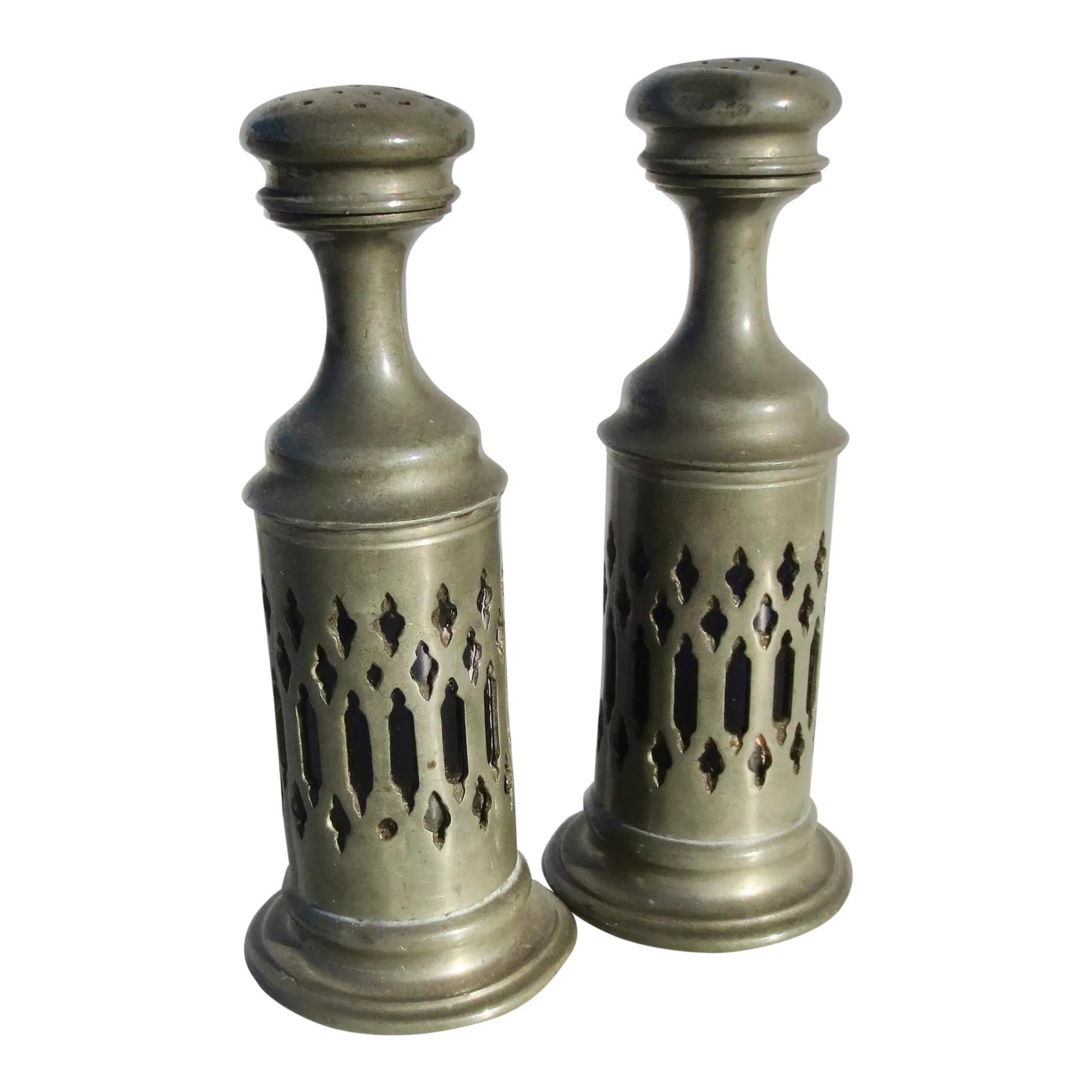 Matching Pewter Salt and Pepper Shakers - a Pair of 2: A Matching pair of pewter salt and pepper shakers with purple glass inner cores. Screw lids and pierced walls with dark purple glass core. Arts and Crafts Tavern design, unmarked. Screw on lids with