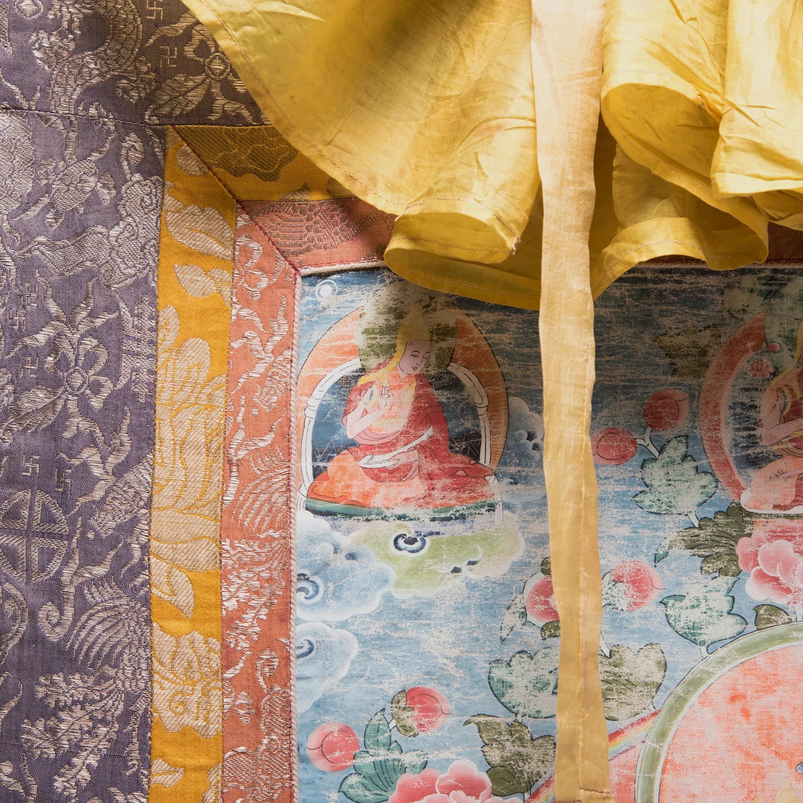 19th Century Tibetan Thangka of Chenresi on Silk - 5