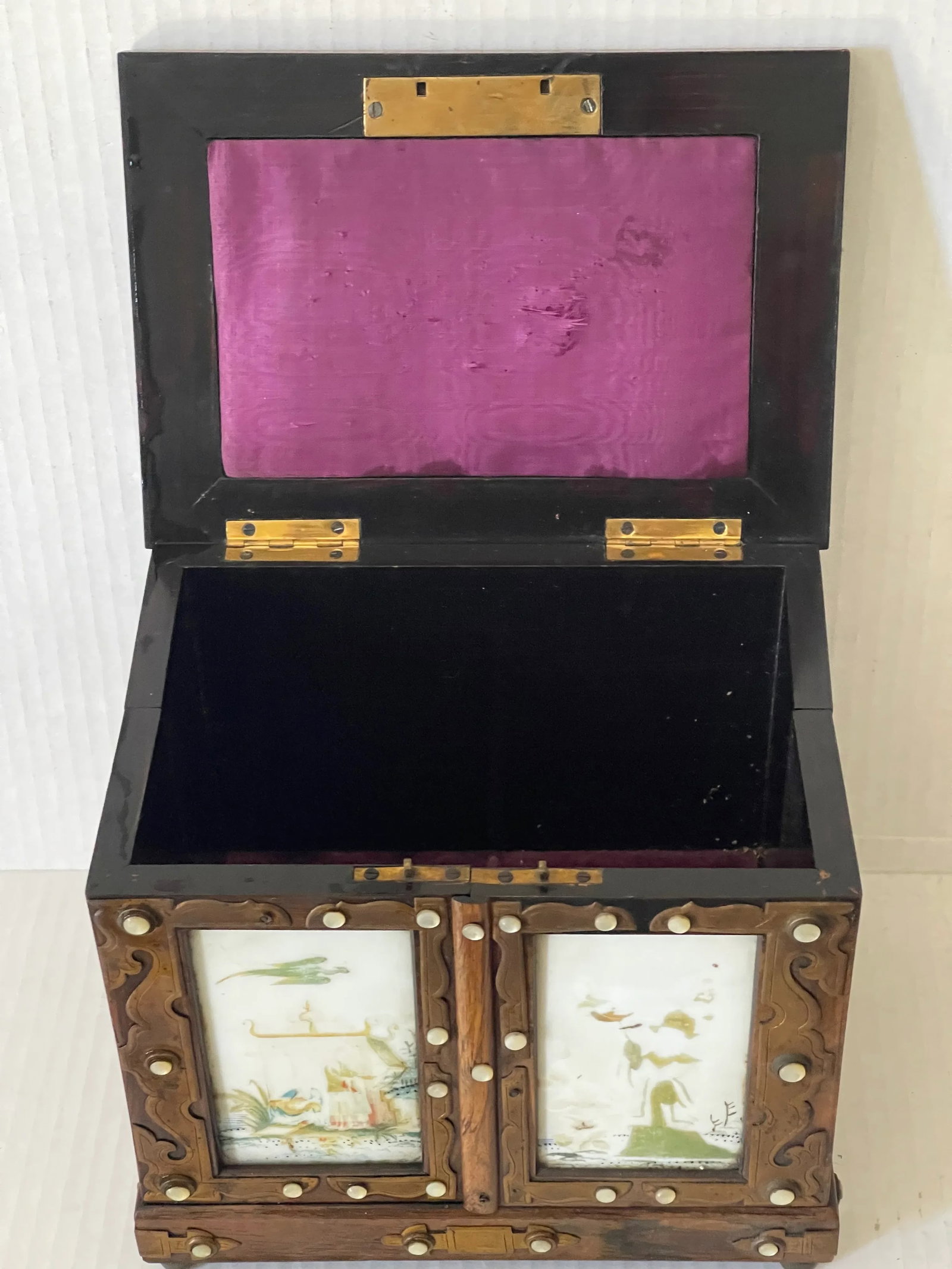 Early 1900s Antique Chinese Chinoiserie Qing Dynasty Treasure Box - 4