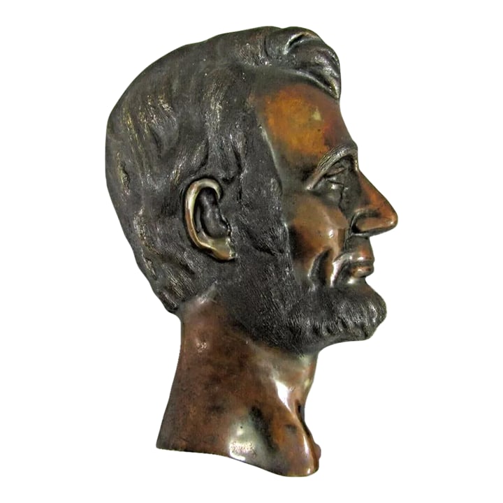 Gilded Bronze Abraham Lincoln 1960's Hanging Relief Bust Profile Signed Max Platt: Gilded Bronze Abraham Lincoln 1960's Hanging Relief Bust Profile Signed Platt Believed to have been owned by Max Platt, owner of Max Platt Ford Lincoln in Kendallville, Indiana. It is signed Platt,
