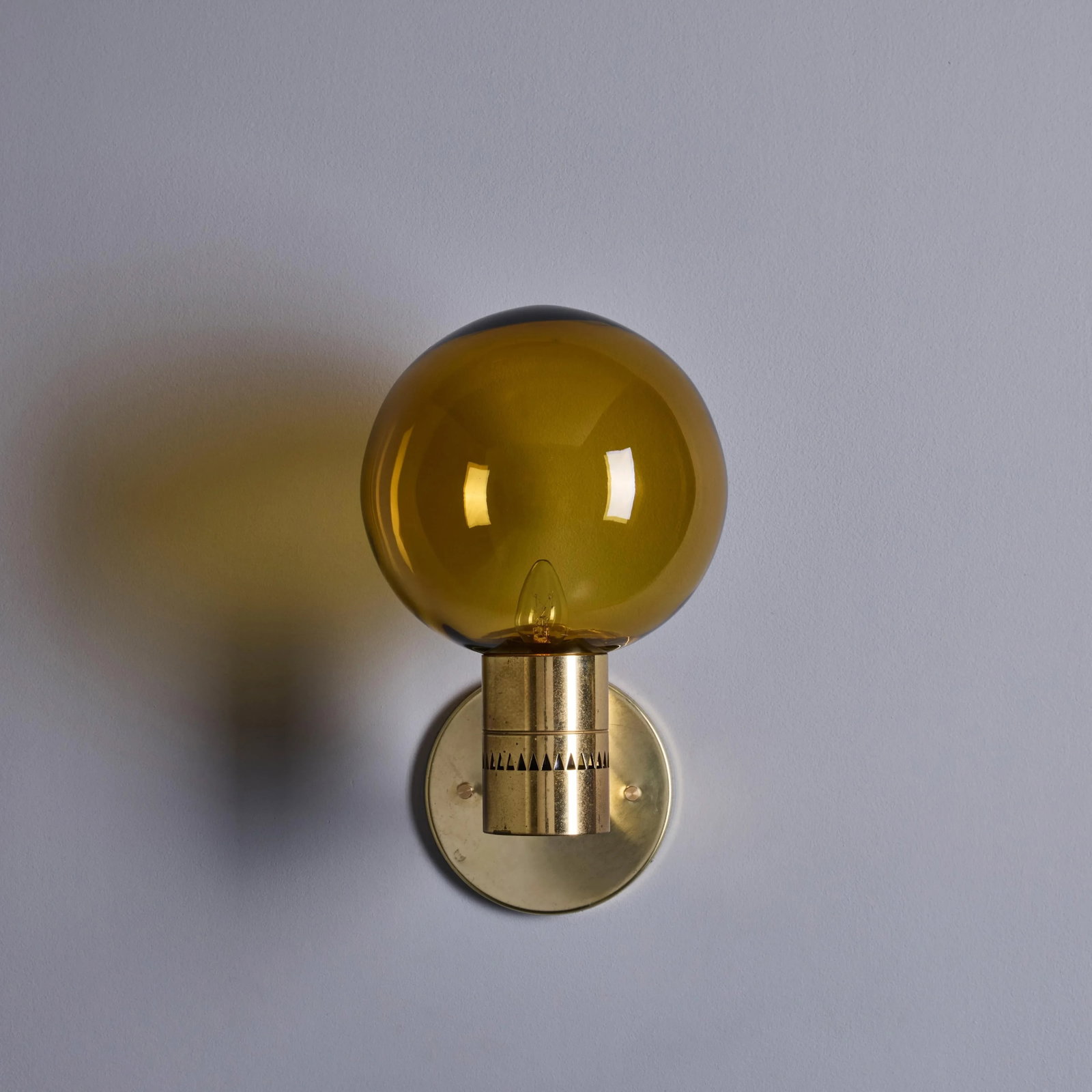 1960s Hans Agne Jakobsson #V149 Glass & Brass Wall Lamp for Markaryd, Unmarked - 12
