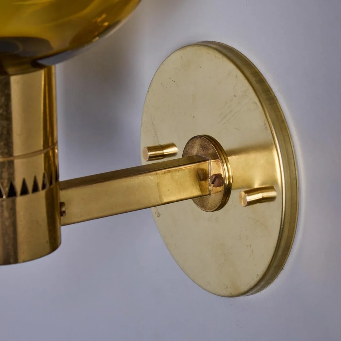 1960s Hans Agne Jakobsson #V149 Glass & Brass Wall Lamp for Markaryd, Unmarked - 5