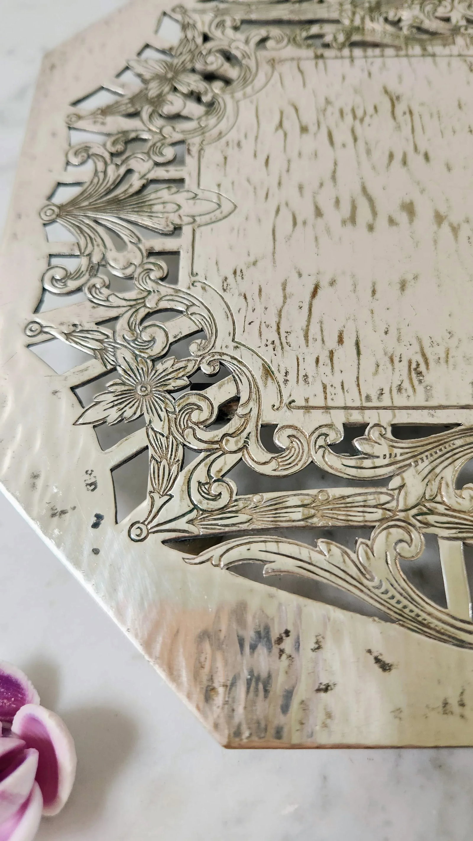 Late 19th Century Ornate Victorian Silverplate Expandable Trivet by the Middletown Silverware Compan - 7