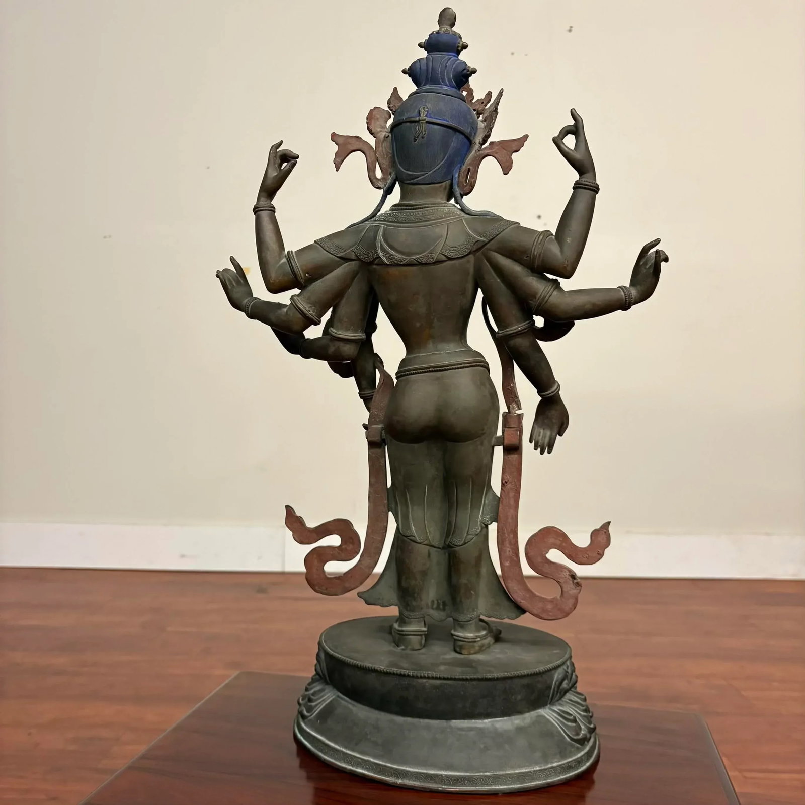 Bronze Eight-Armed Bodhisattva Statue From Nepal - 5