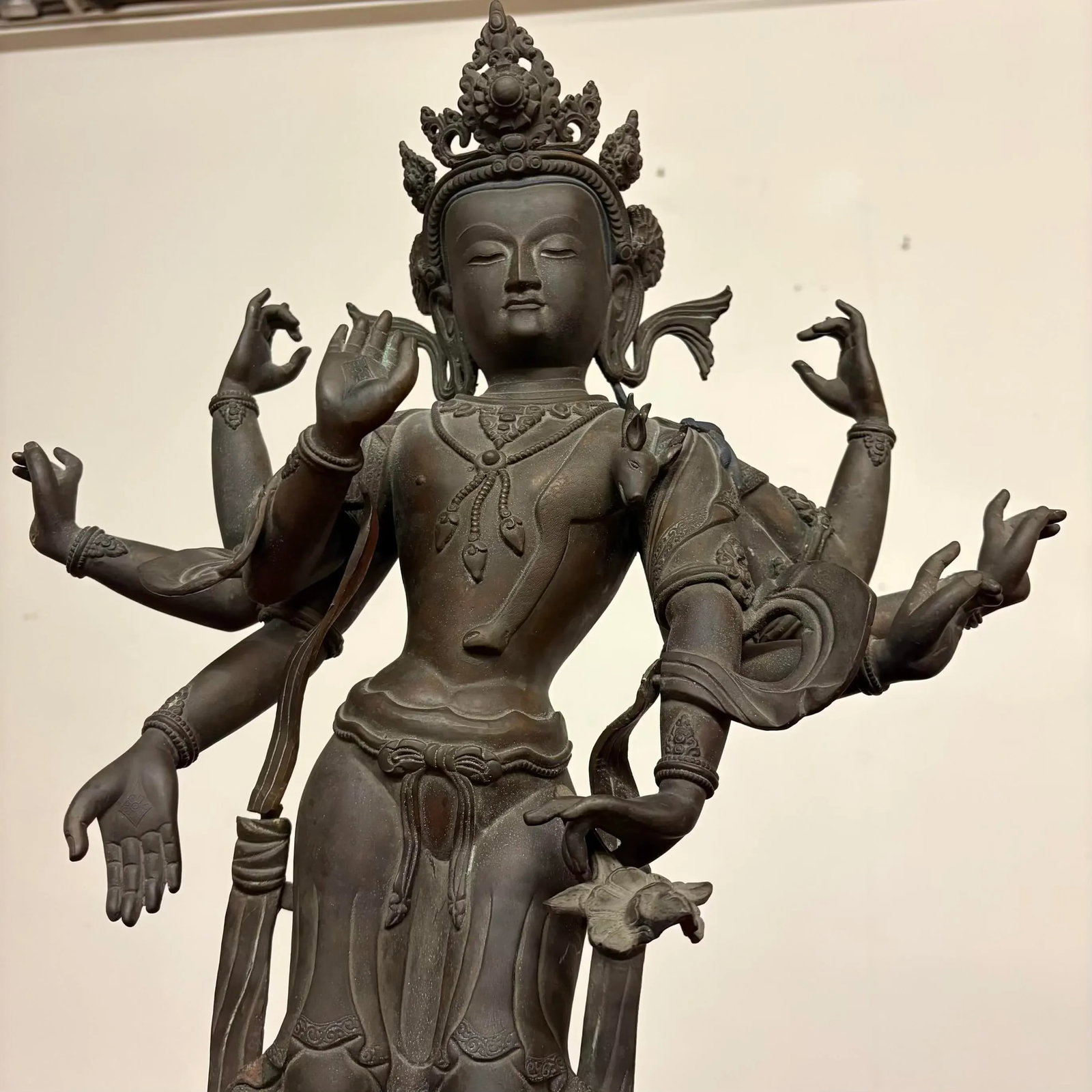 Bronze Eight-Armed Bodhisattva Statue From Nepal - 8