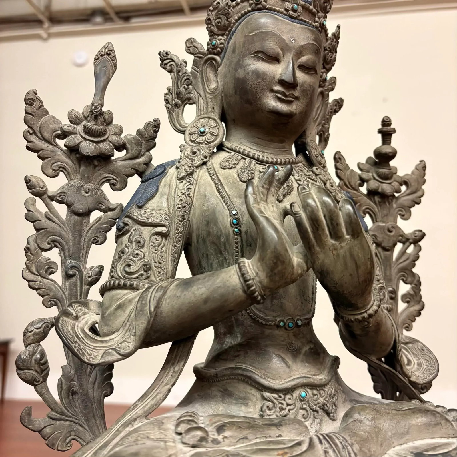 Large Vintage Nepalese Bronze Tara Statue - 8