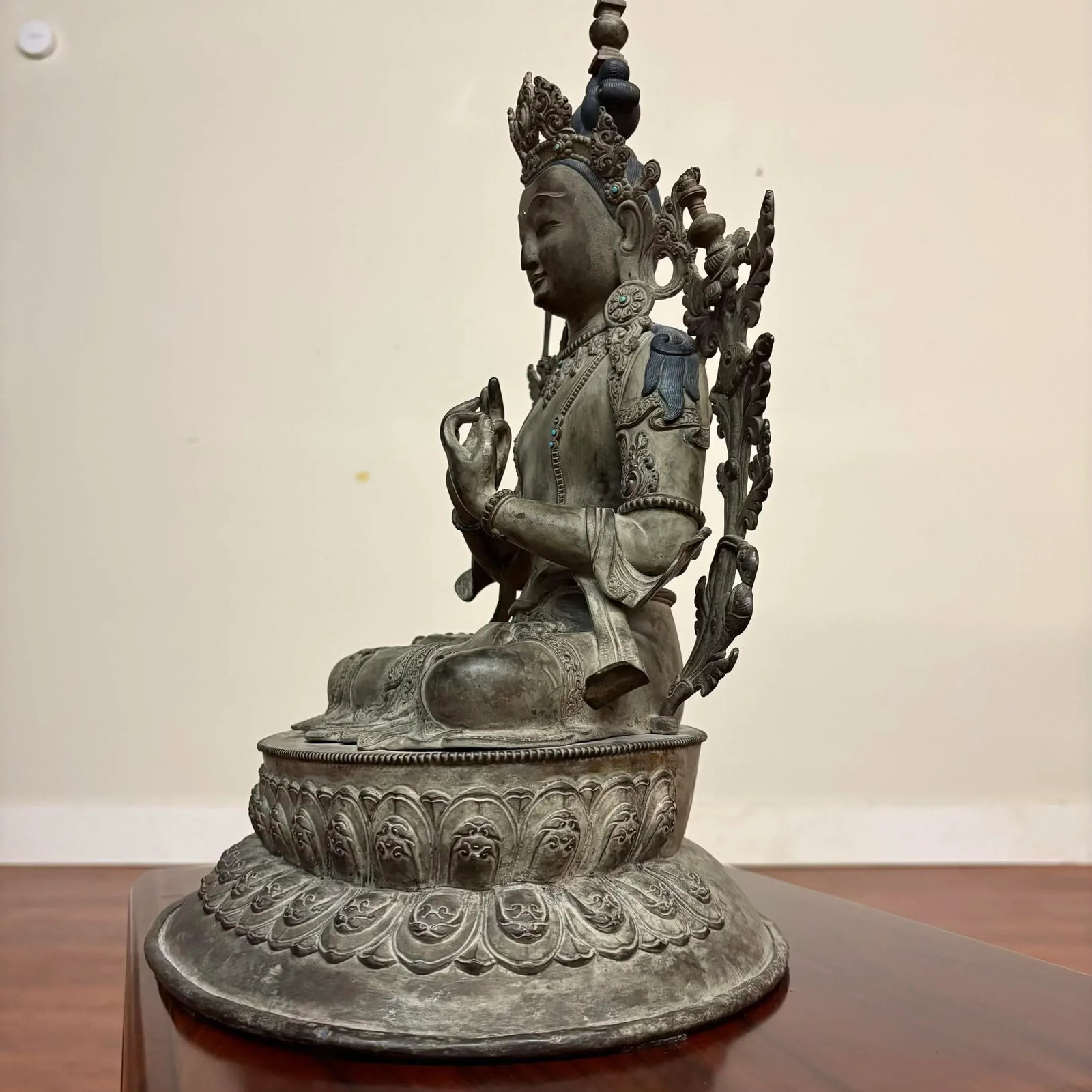 Large Vintage Nepalese Bronze Tara Statue - 9